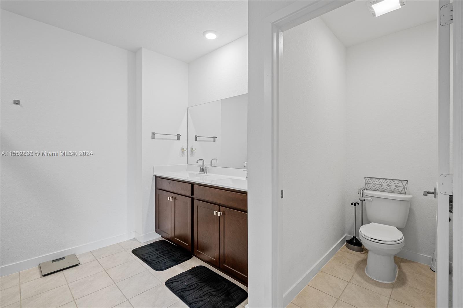493 NE 6th Pl