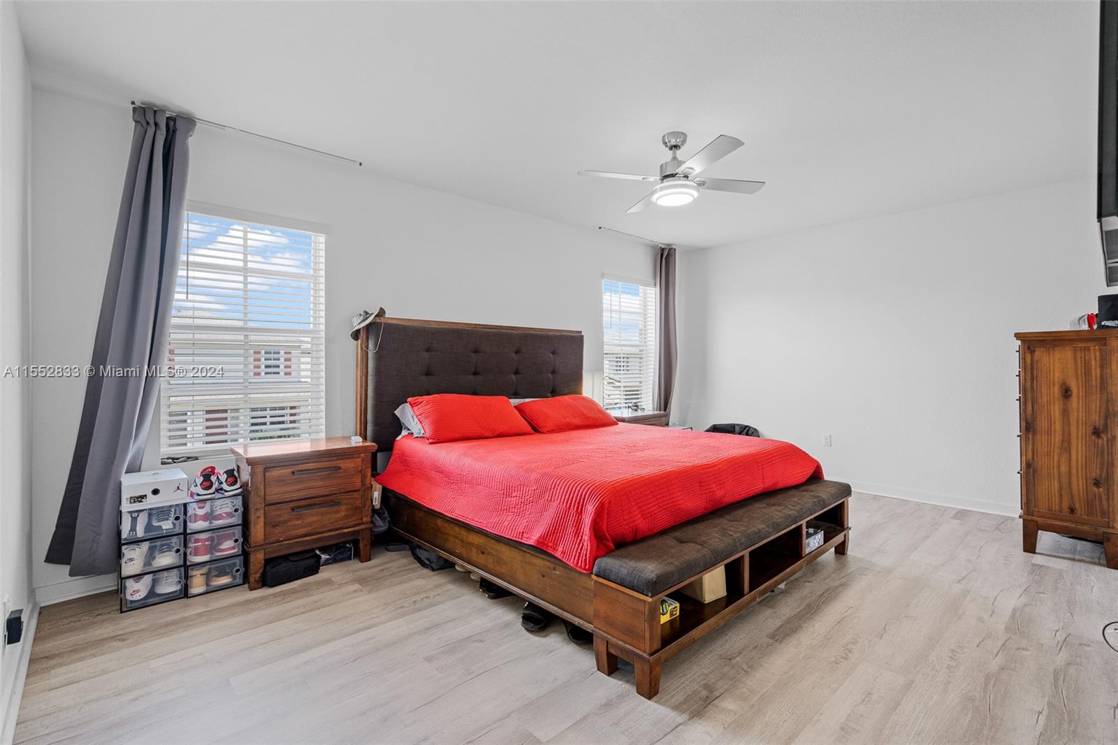 493 NE 6th Pl