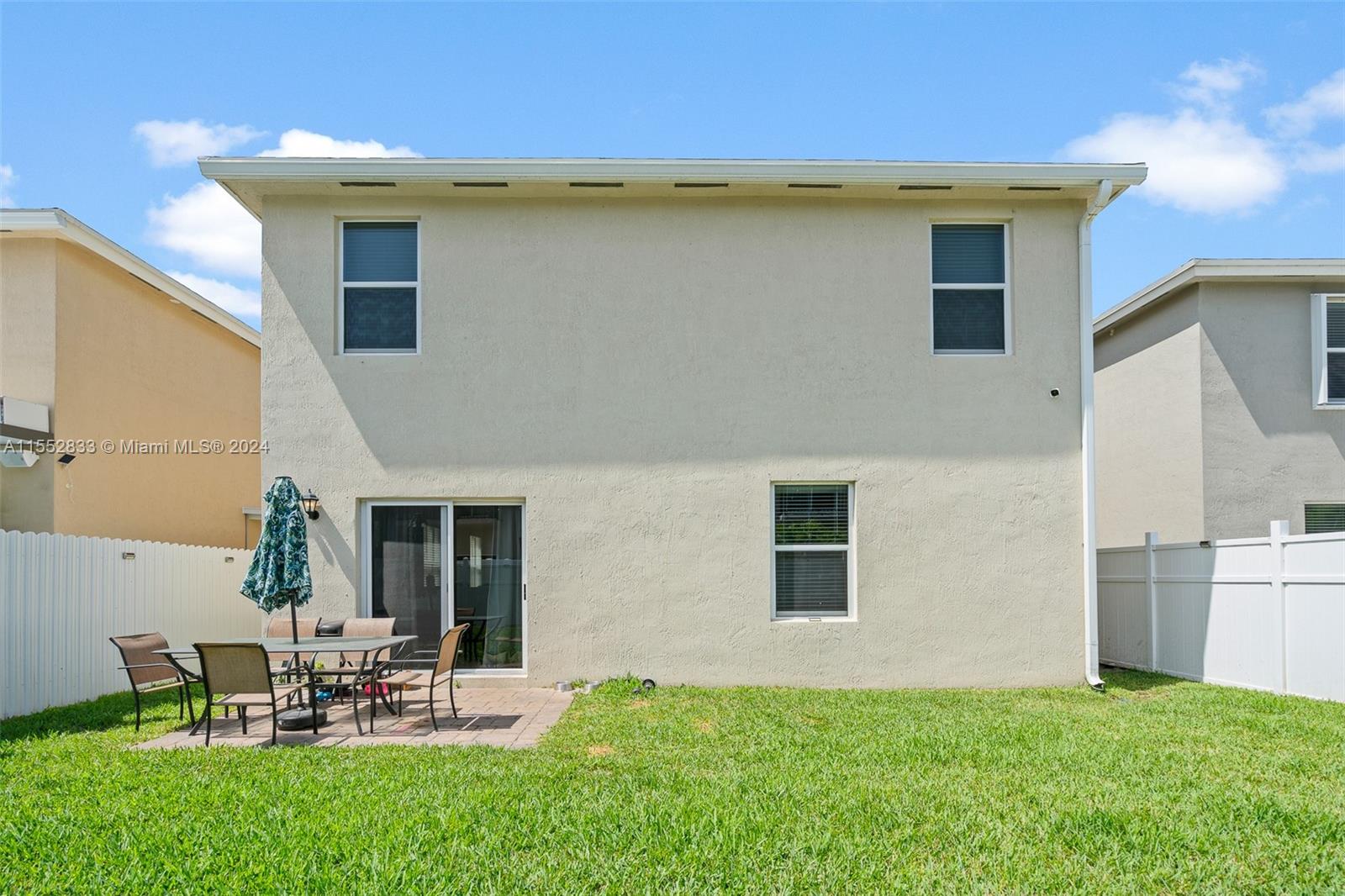 493 NE 6th Pl
