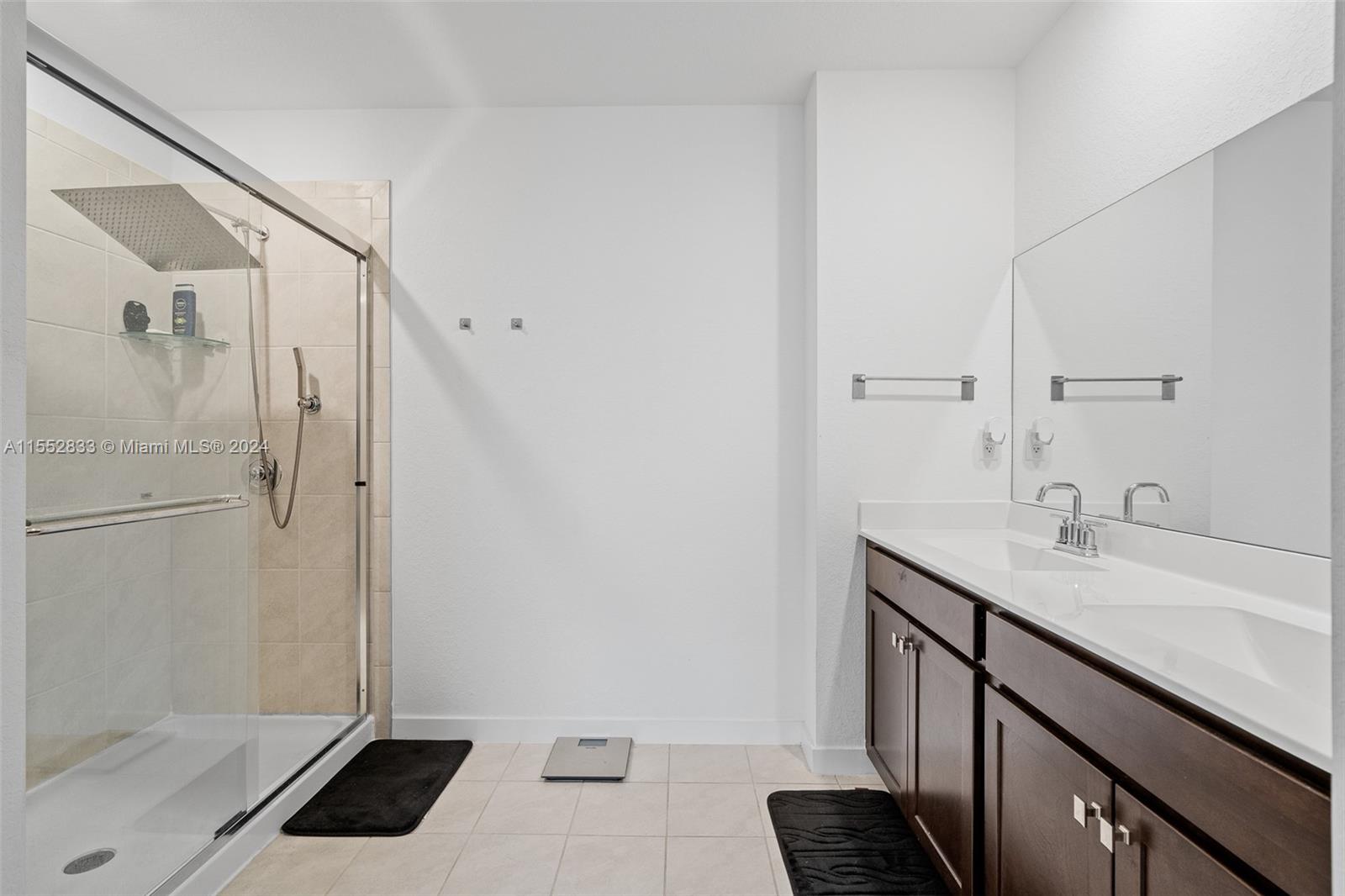 493 NE 6th Pl