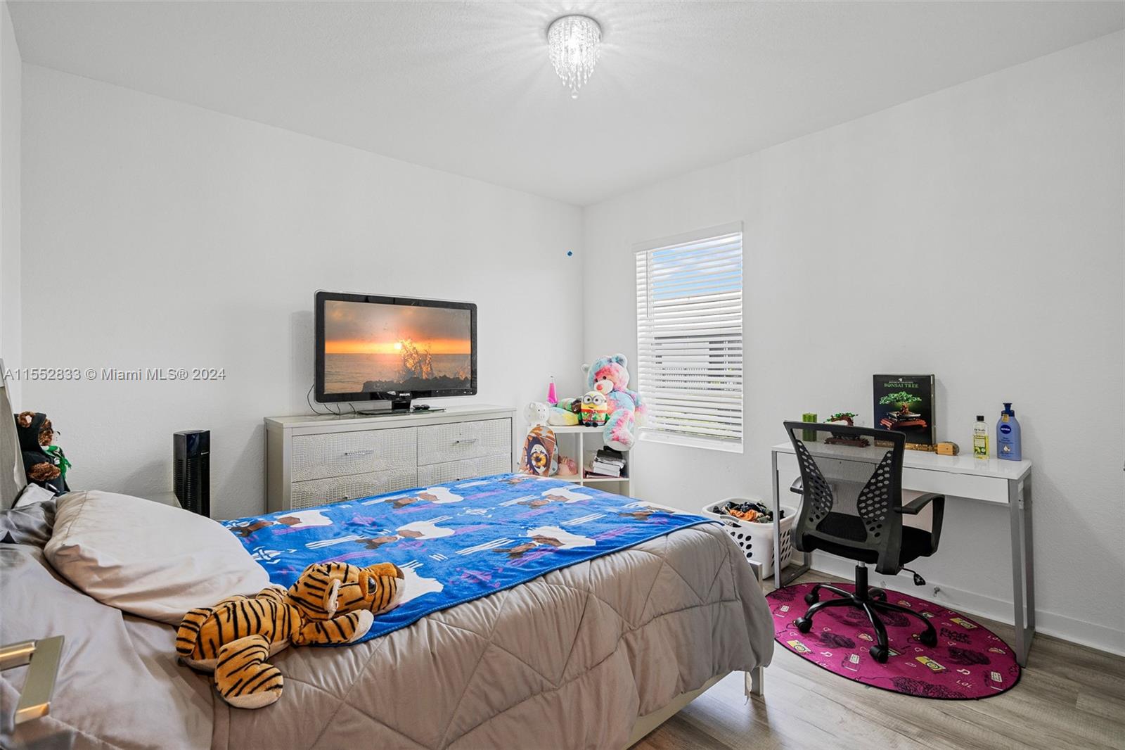 493 NE 6th Pl
