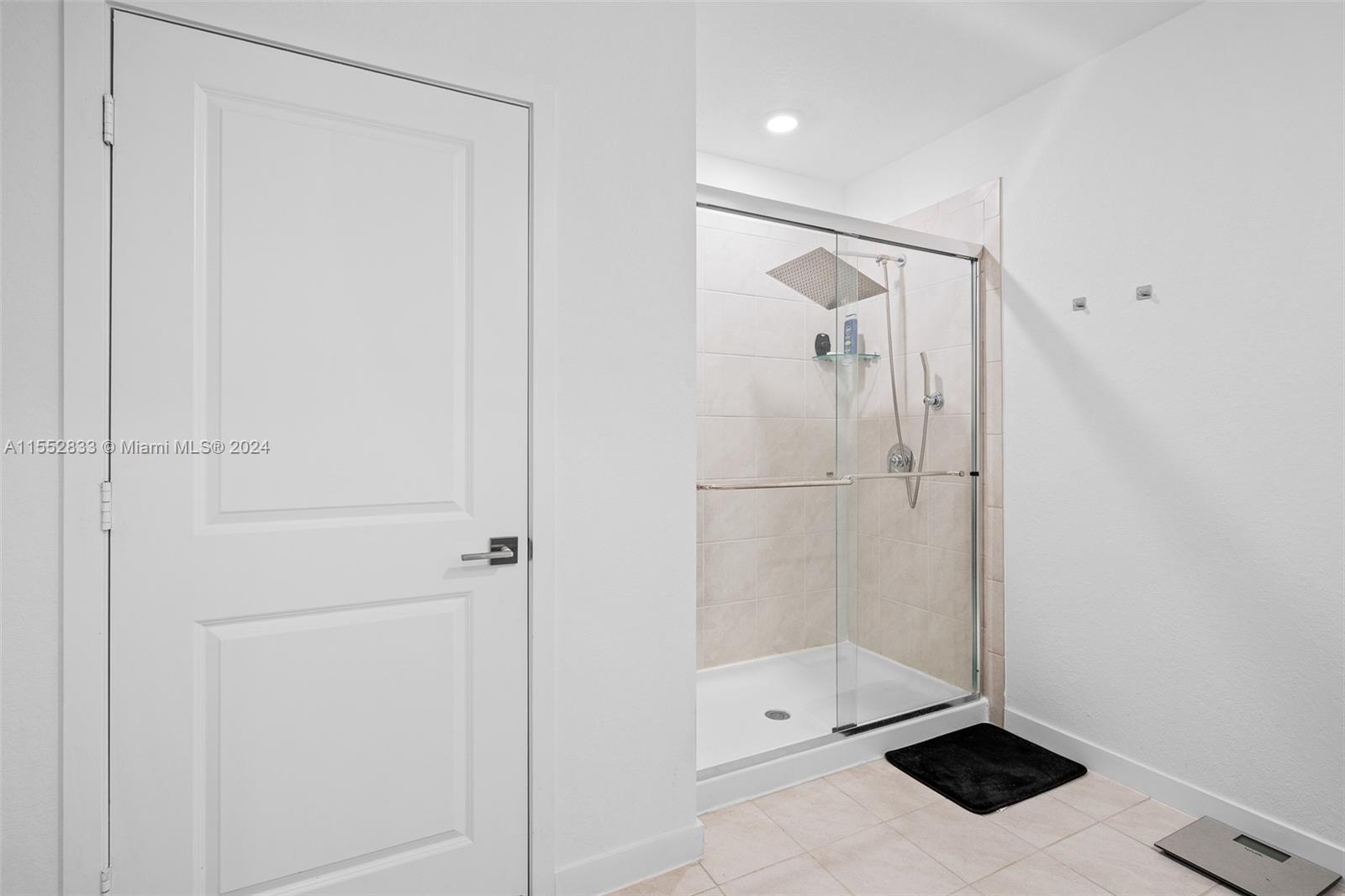 493 NE 6th Pl