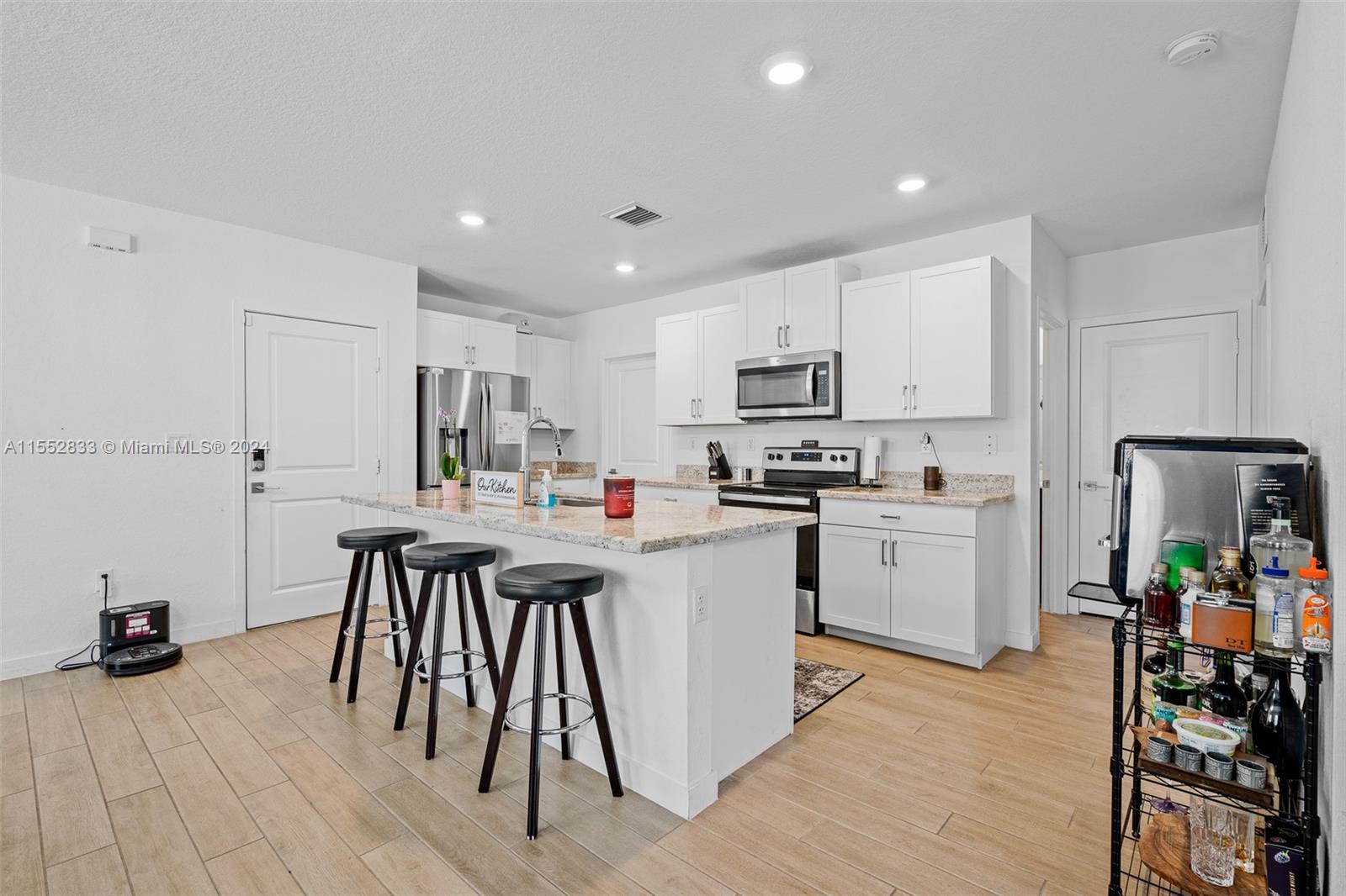 493 NE 6th Pl