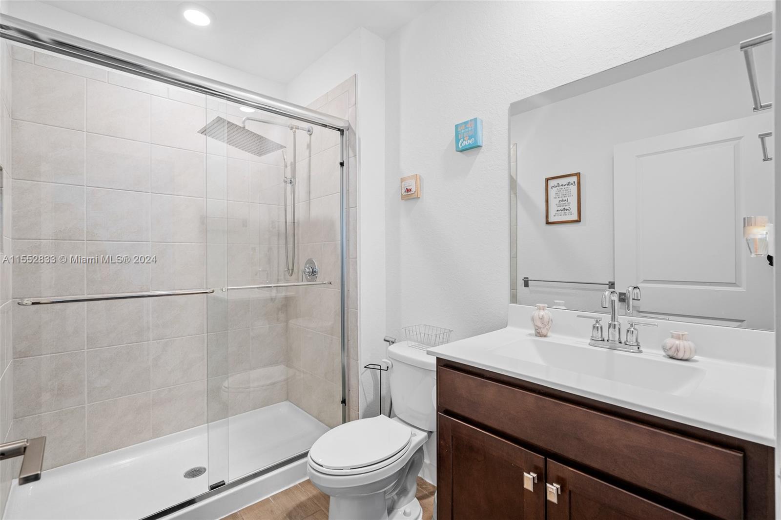 493 NE 6th Pl