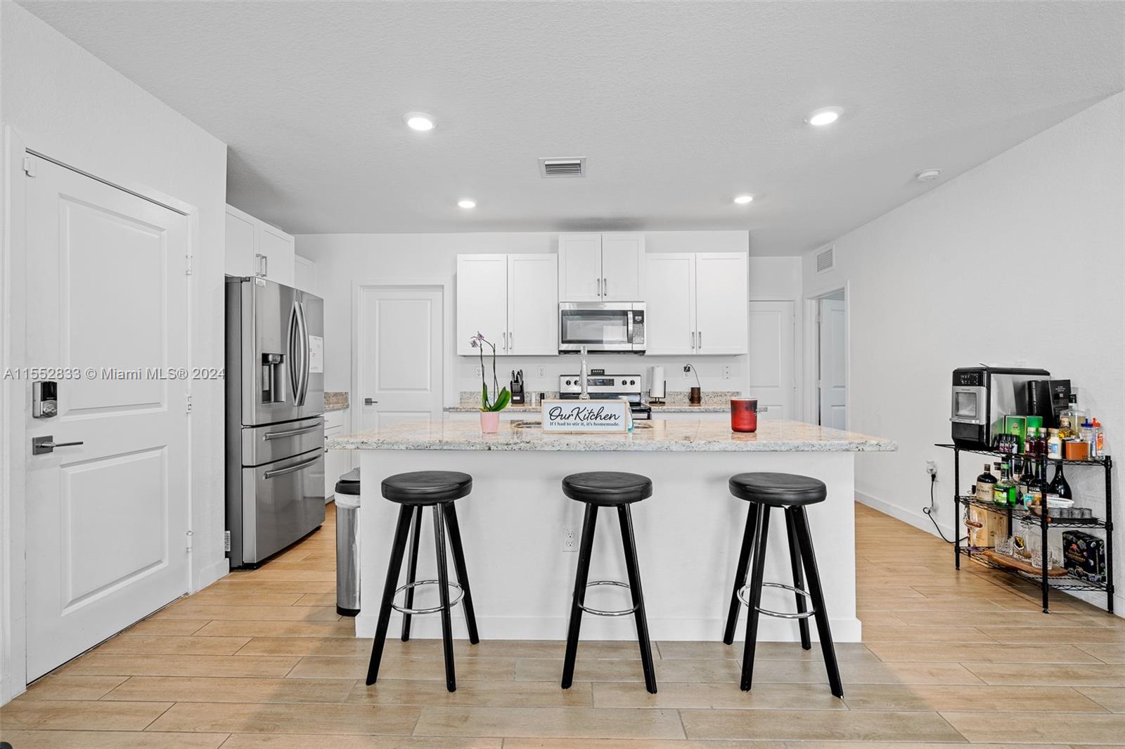 493 NE 6th Pl