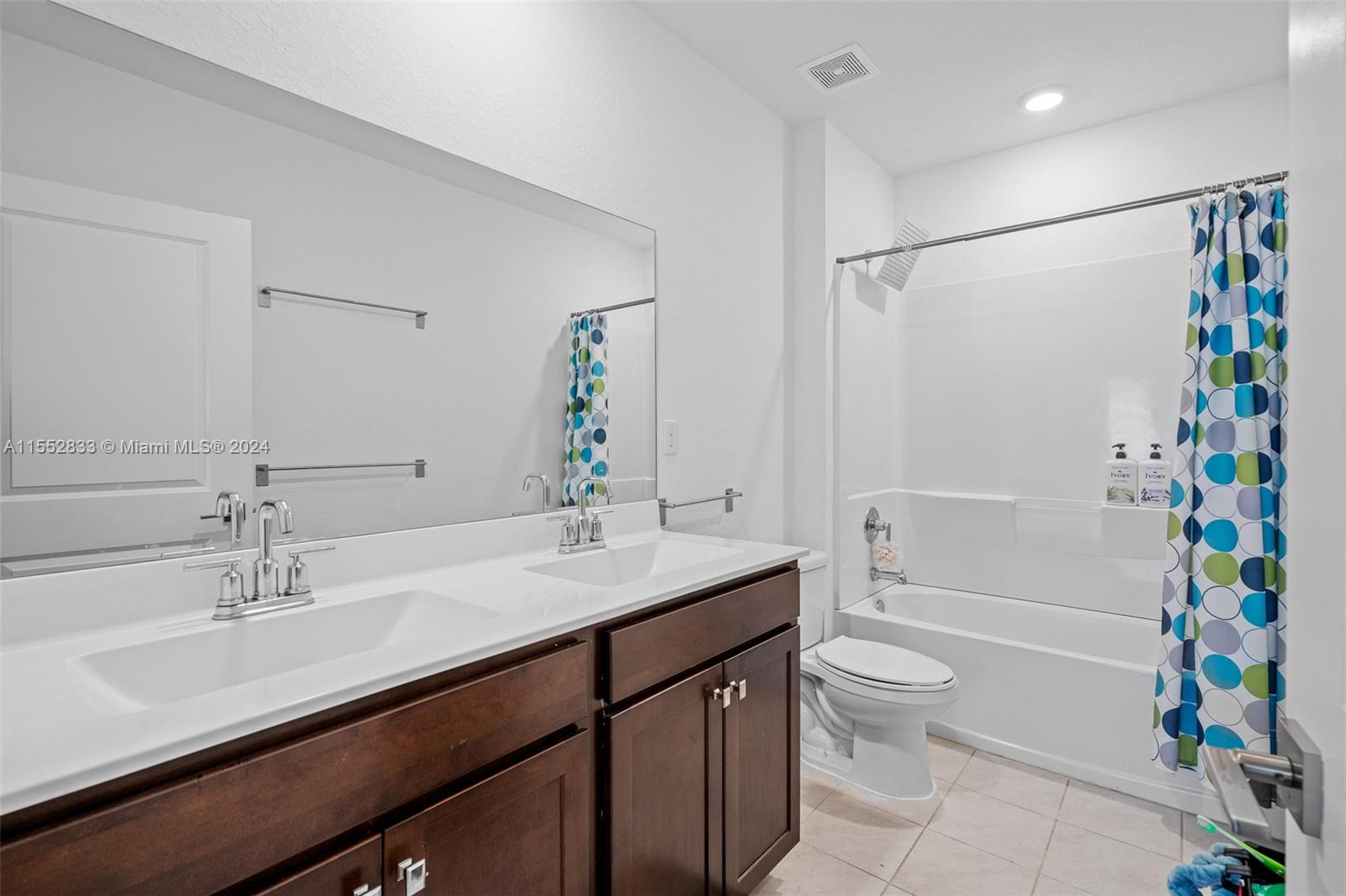 493 NE 6th Pl