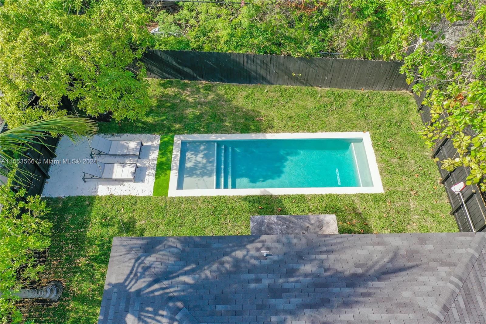 175 NE 49th St
