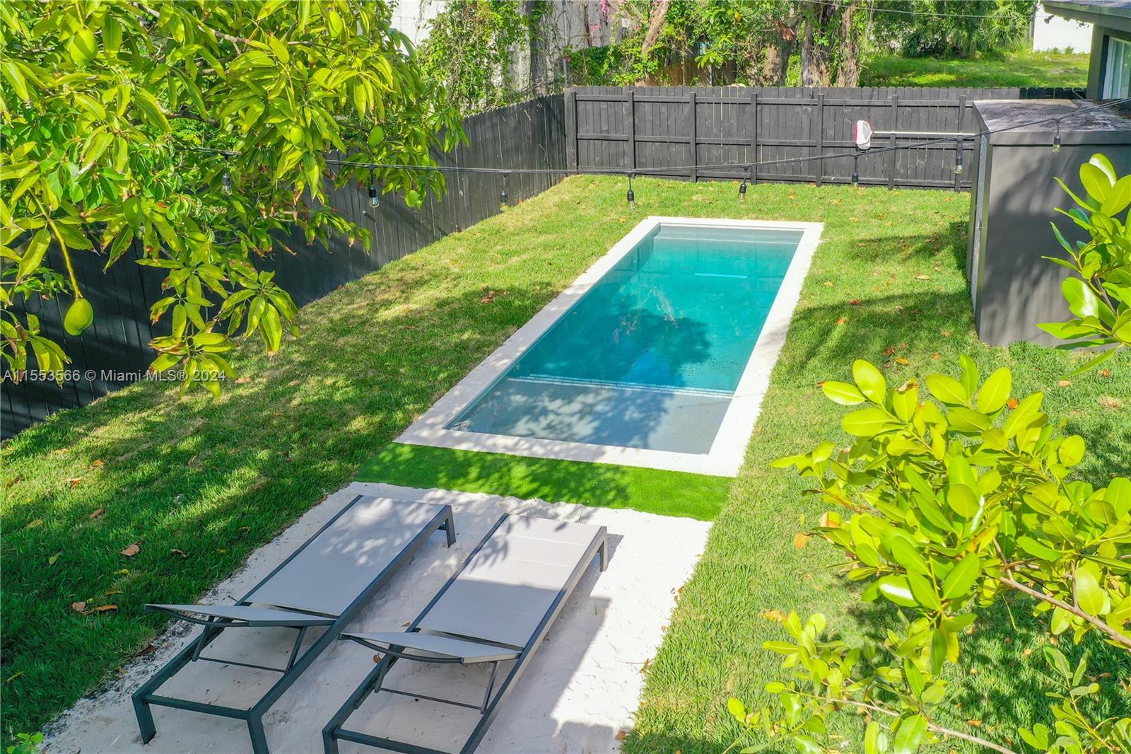 175 NE 49th St