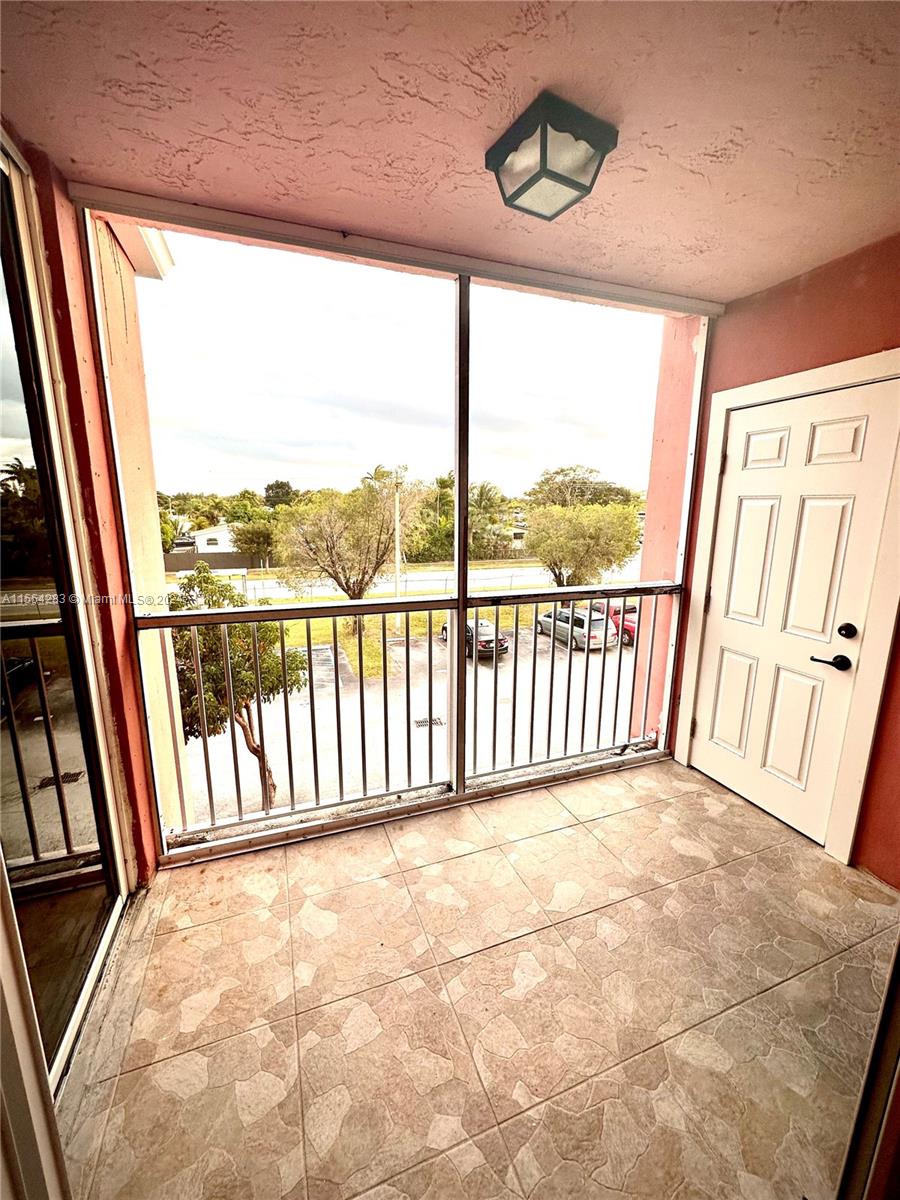 19851 SW 114th Ave # 302