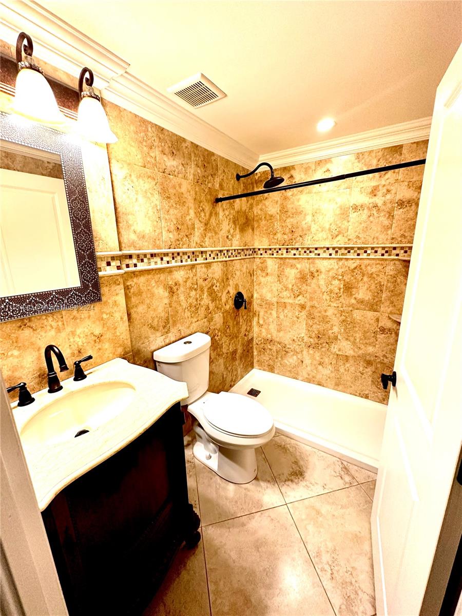 19851 SW 114th Ave # 302