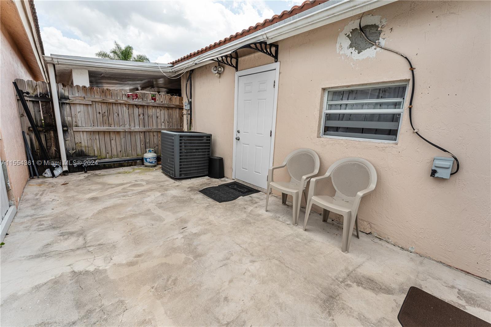 11450 SW 185th St