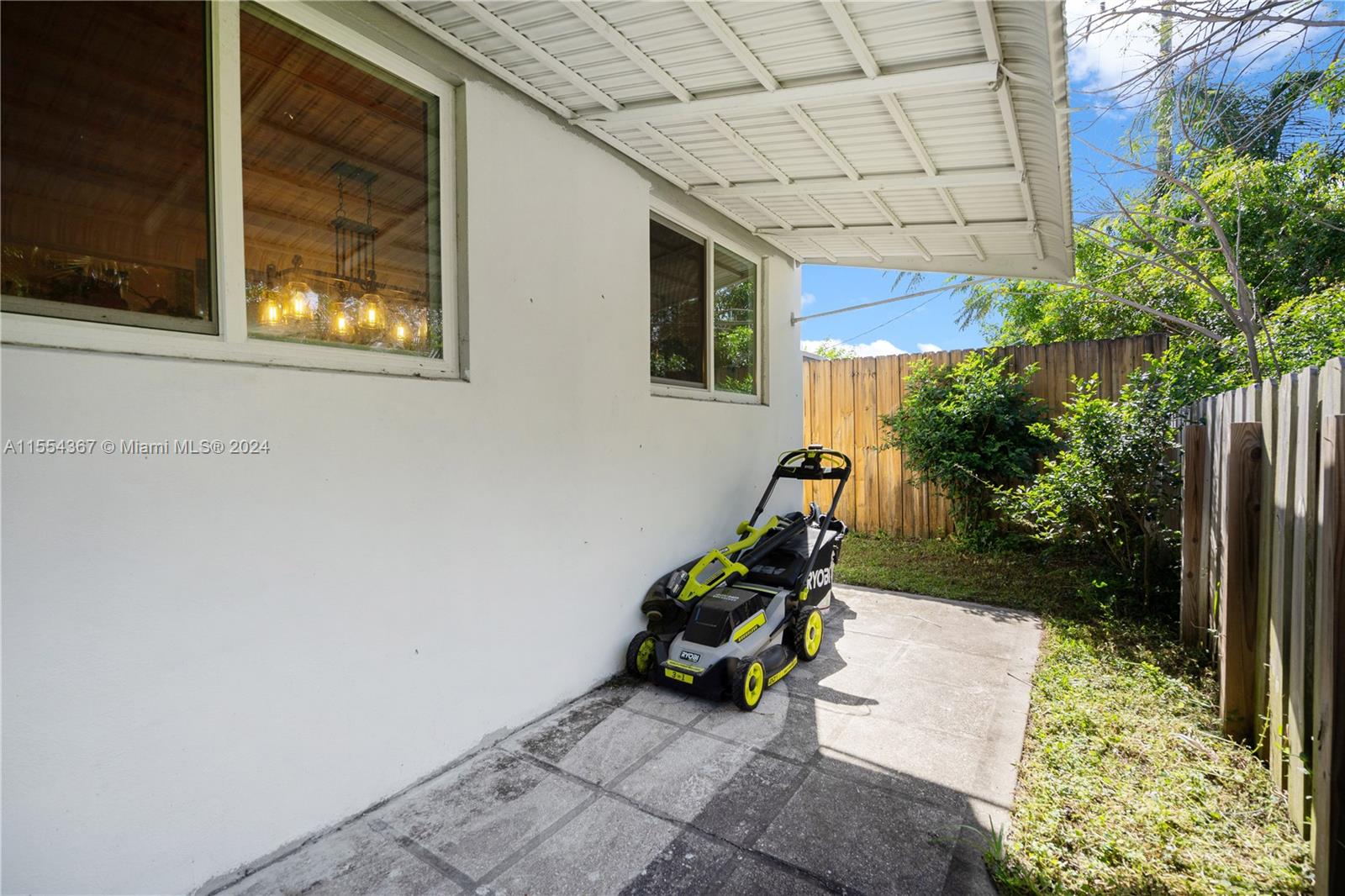 1711 NW 46th St