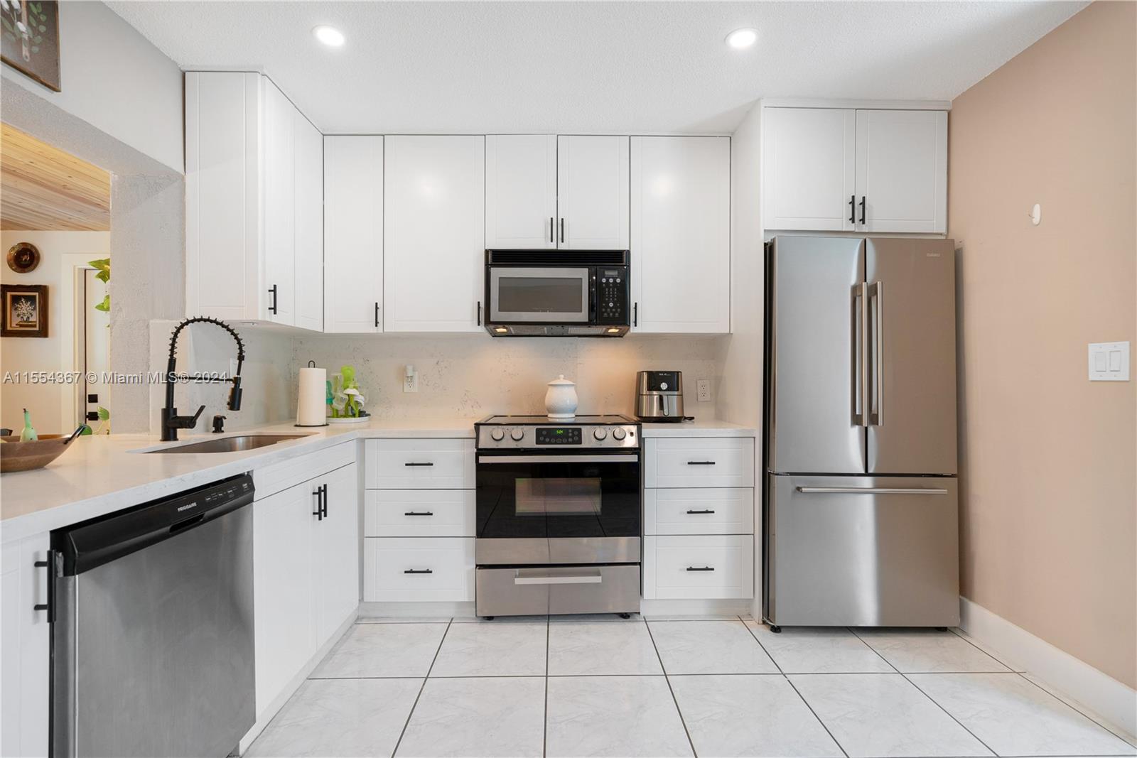 1711 NW 46th St