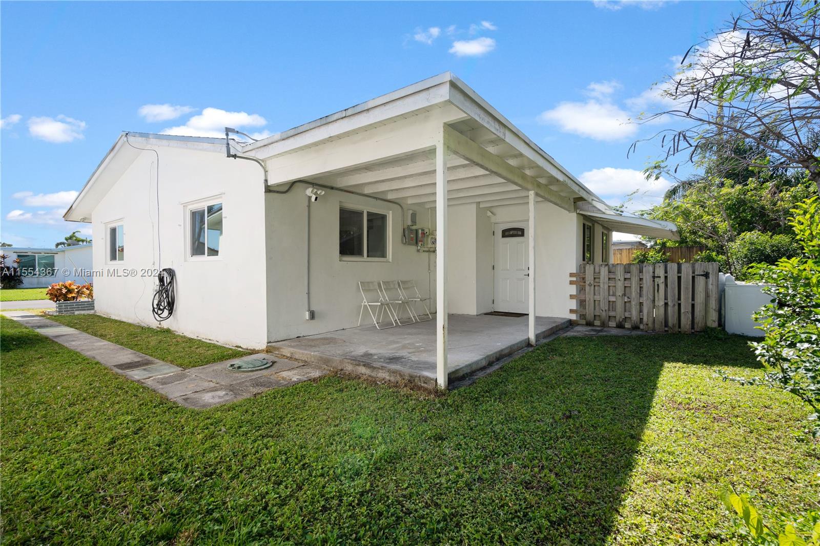 1711 NW 46th St