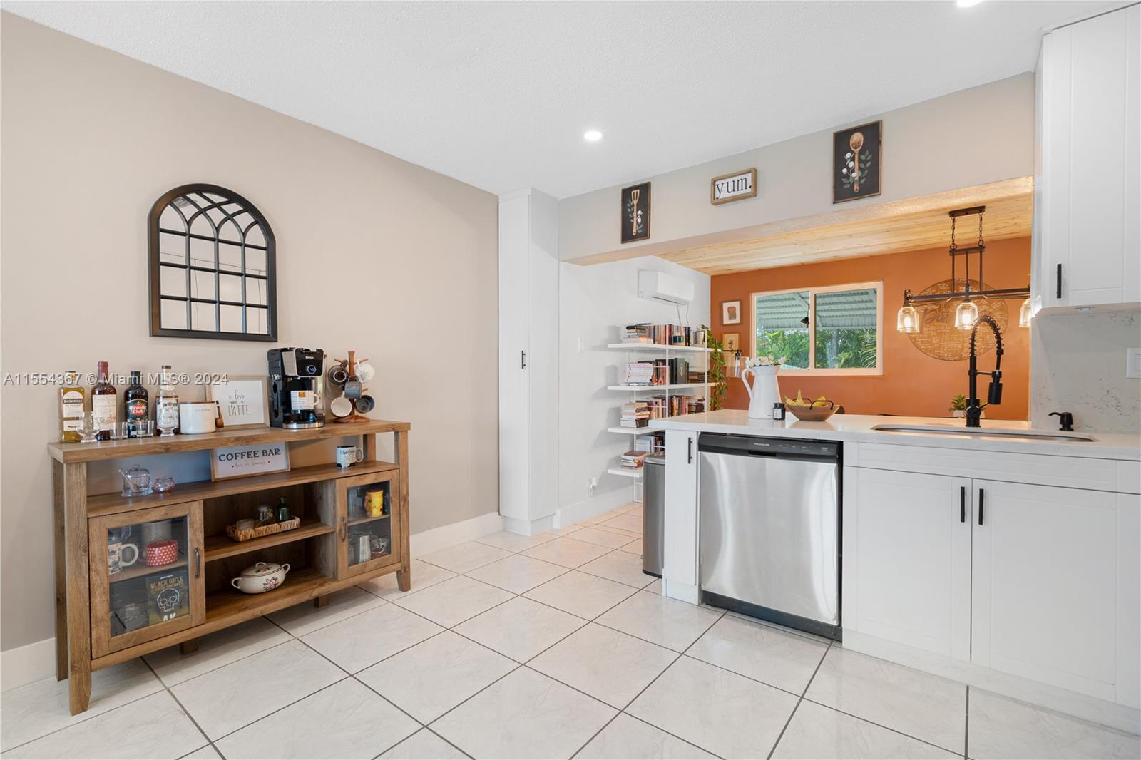 1711 NW 46th St