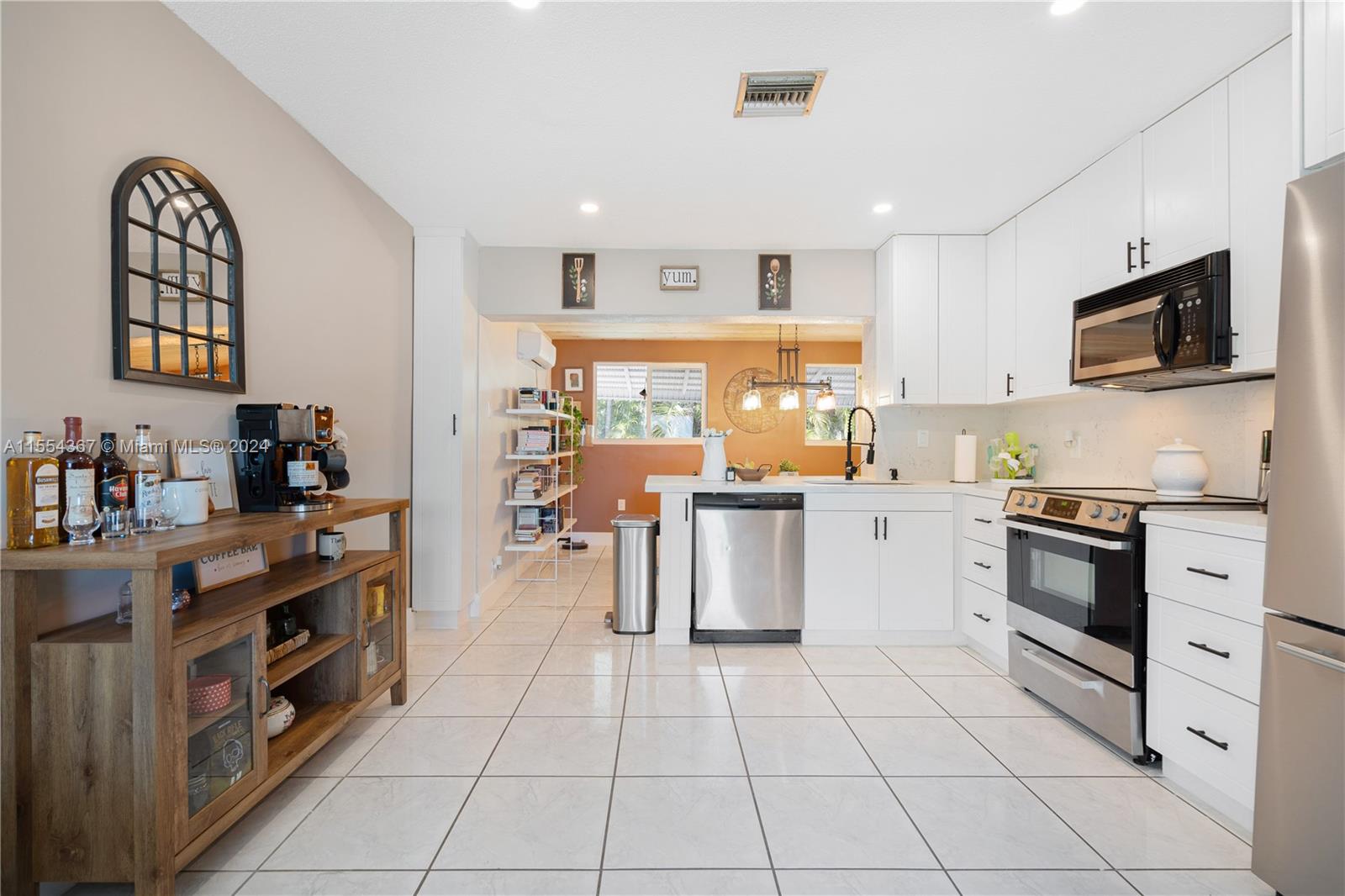 1711 NW 46th St
