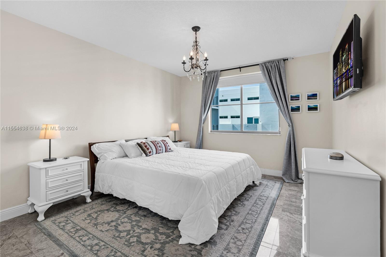 110 Washington Ave # 1712