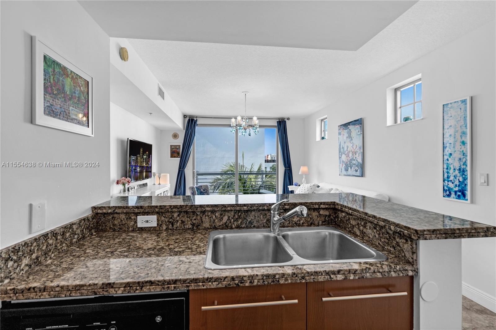 110 Washington Ave # 1712