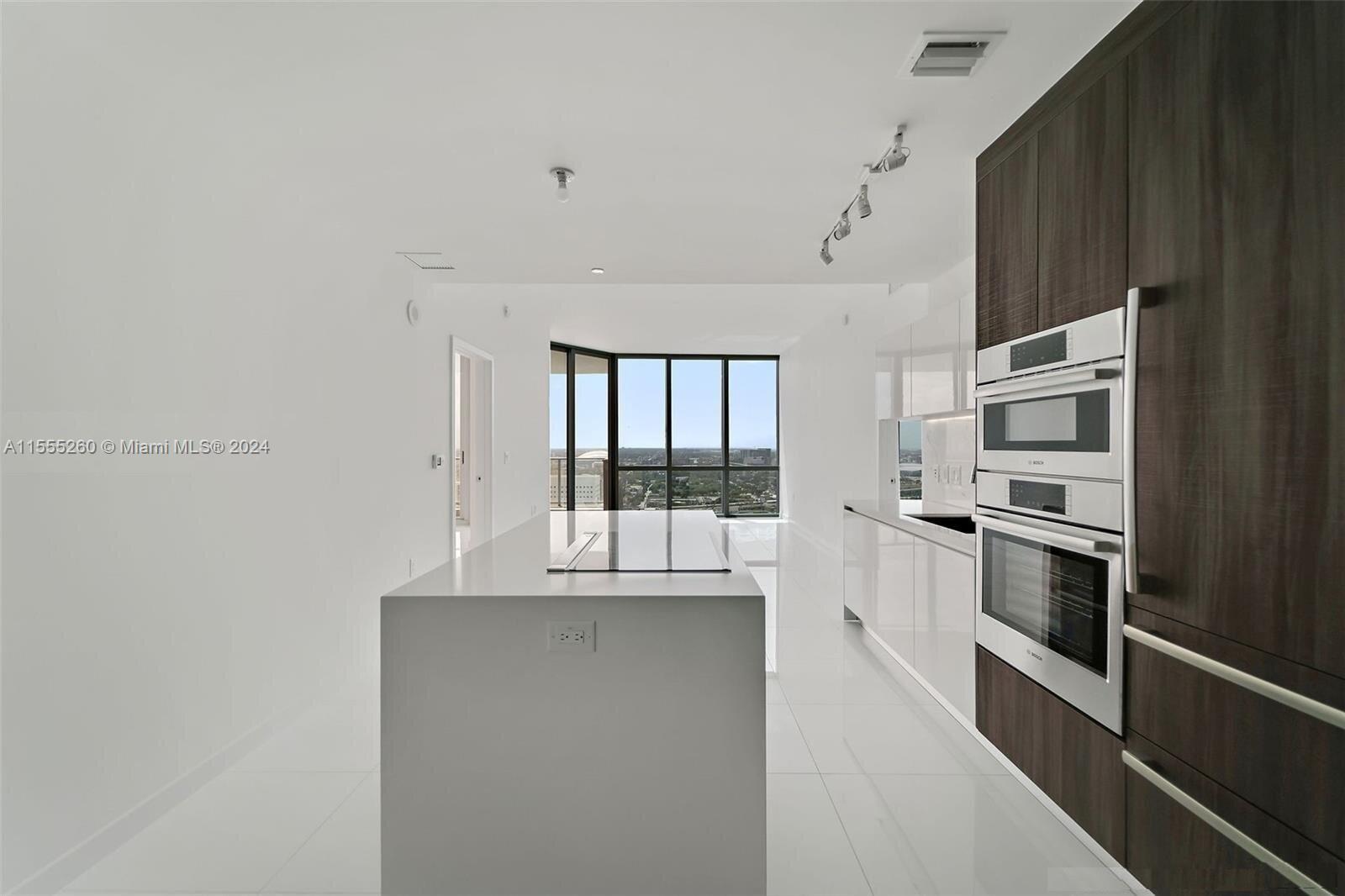 851 NE 1st Ave # 4308