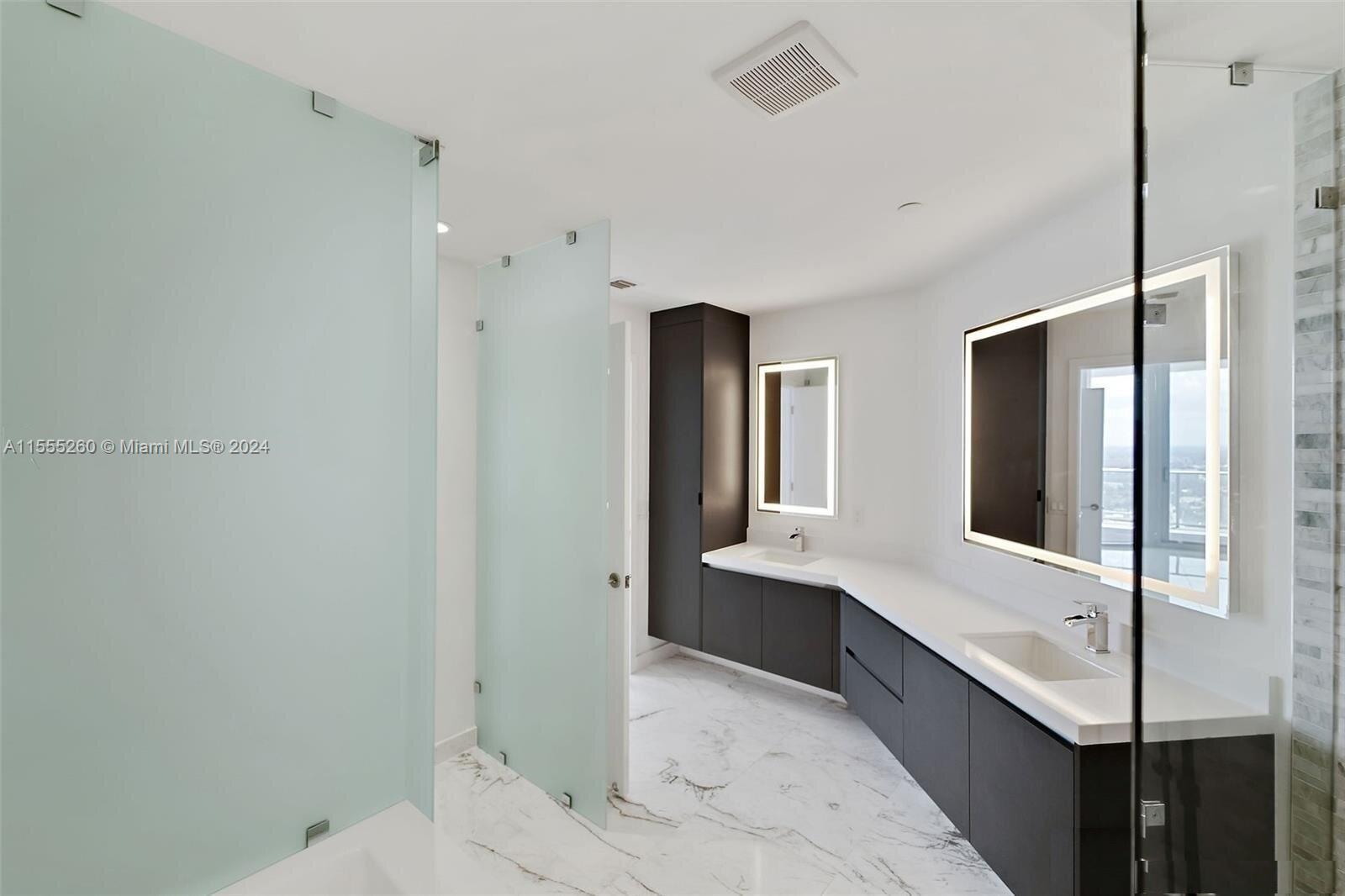 851 NE 1st Ave # 4308