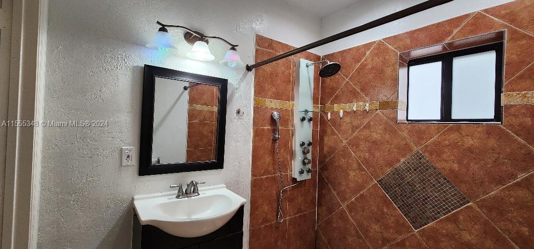 2941 NW 132nd Ter, Opa-Locka