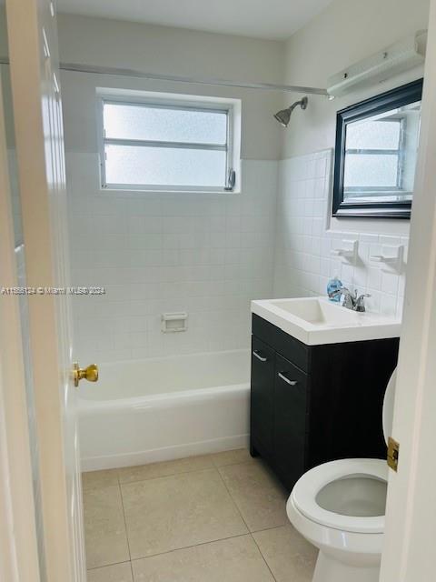 225 Davis Rd