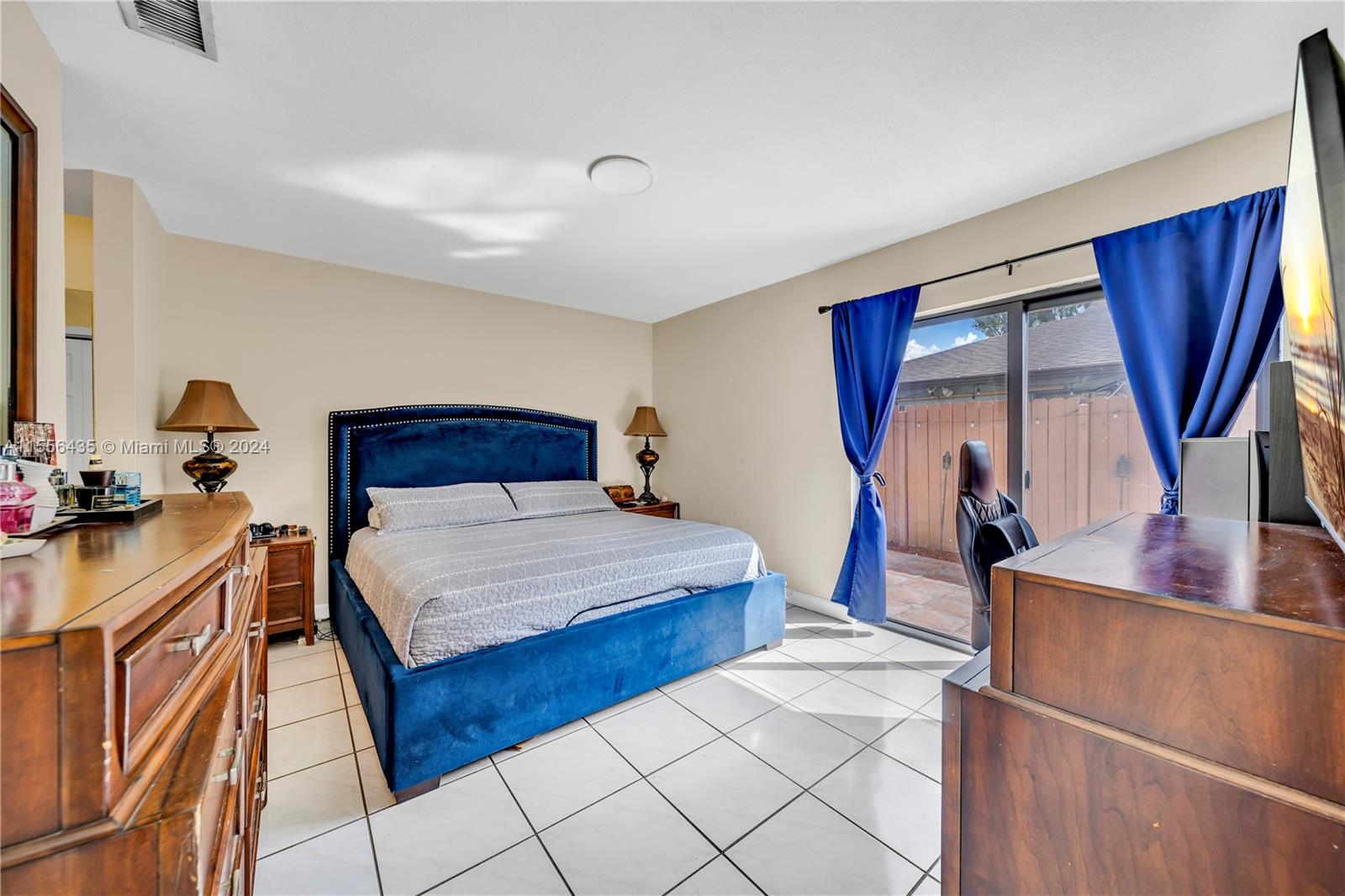749 SW 101st Ct Cir