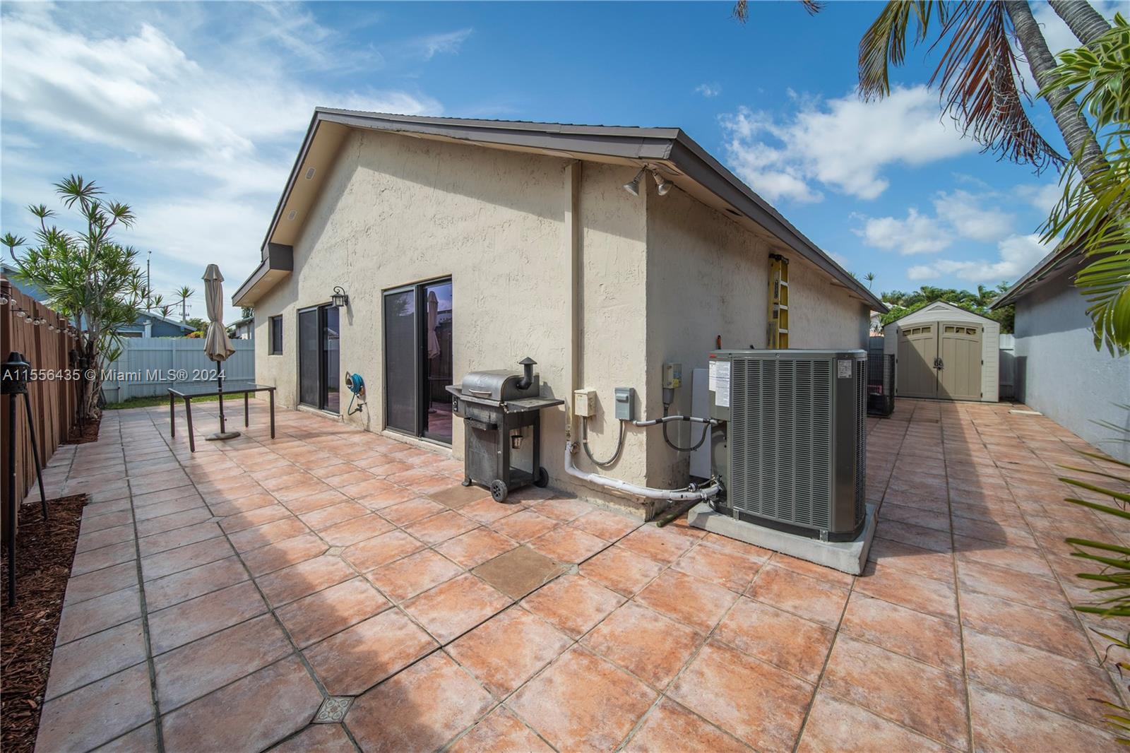 749 SW 101st Ct Cir