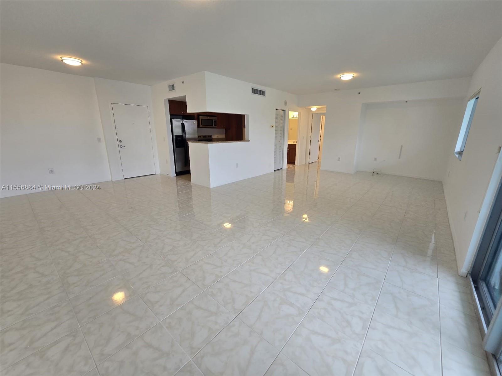 36 NW 6th Ave # 407