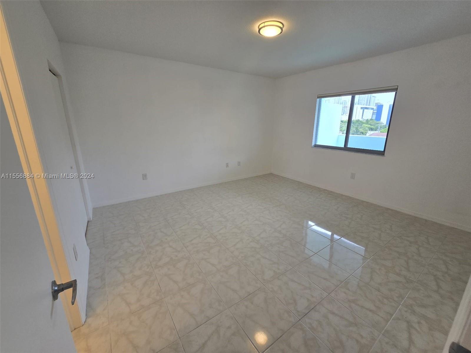 36 NW 6th Ave # 407