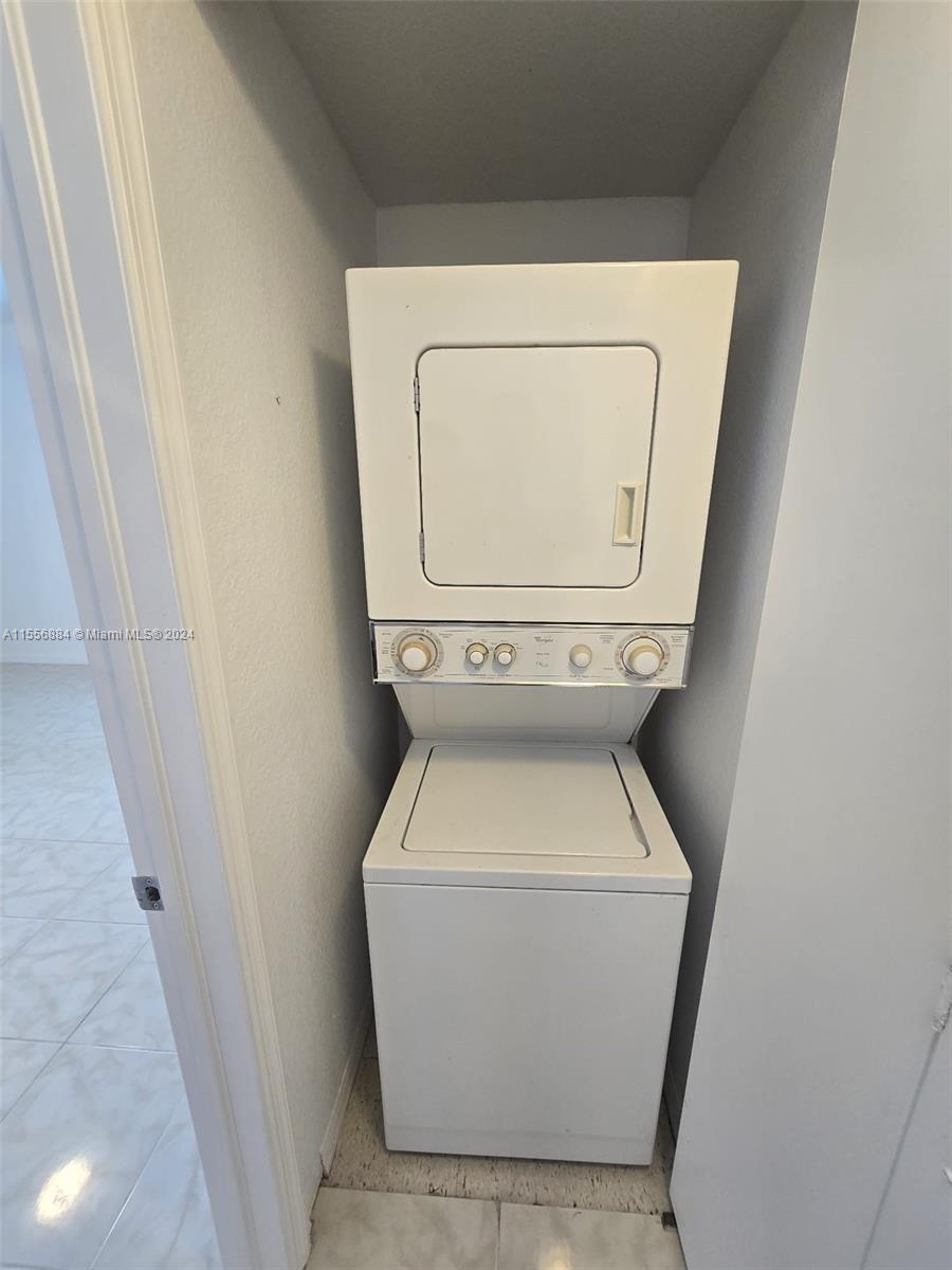 36 NW 6th Ave # 407