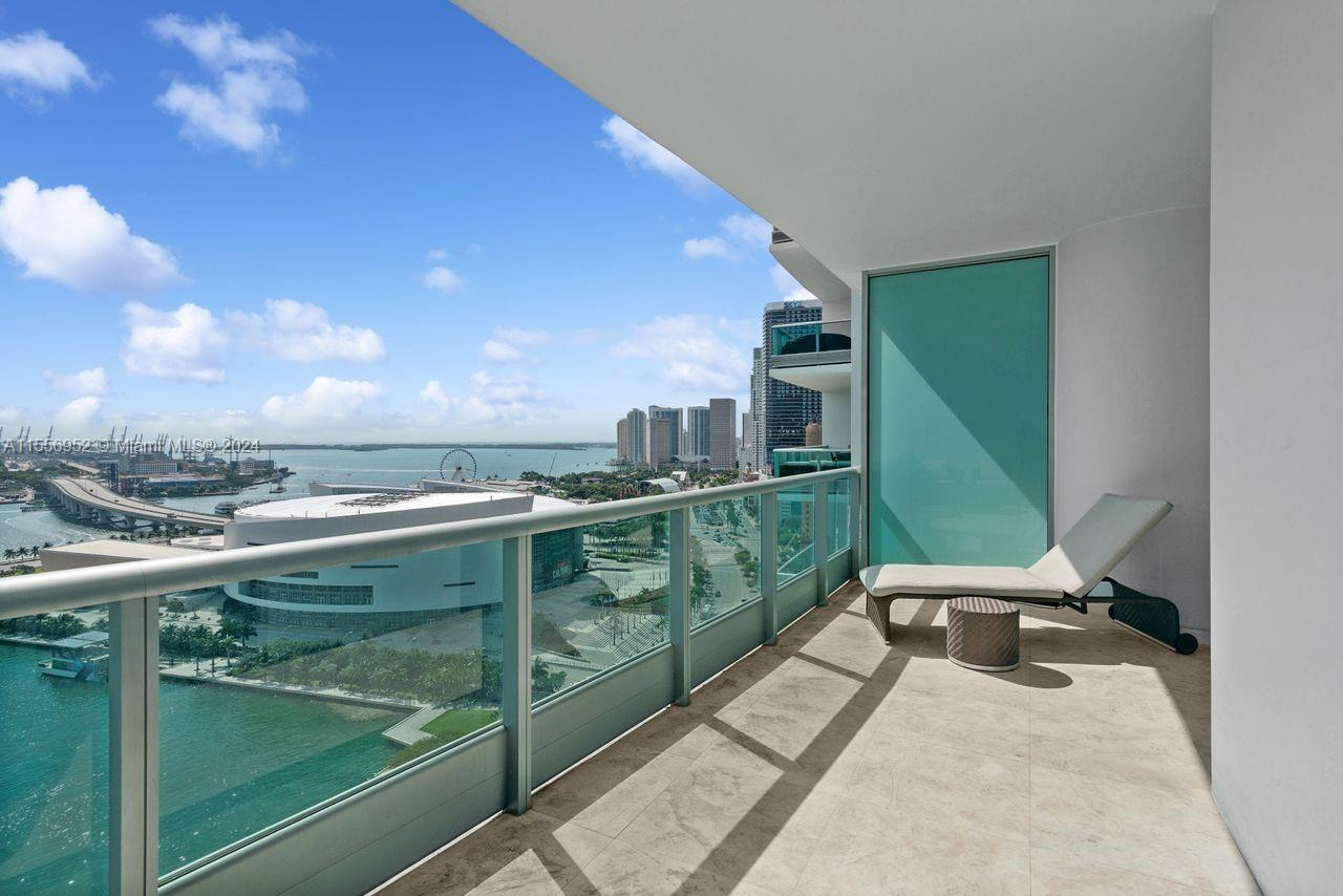 900 NE Biscayne Blvd # 2502