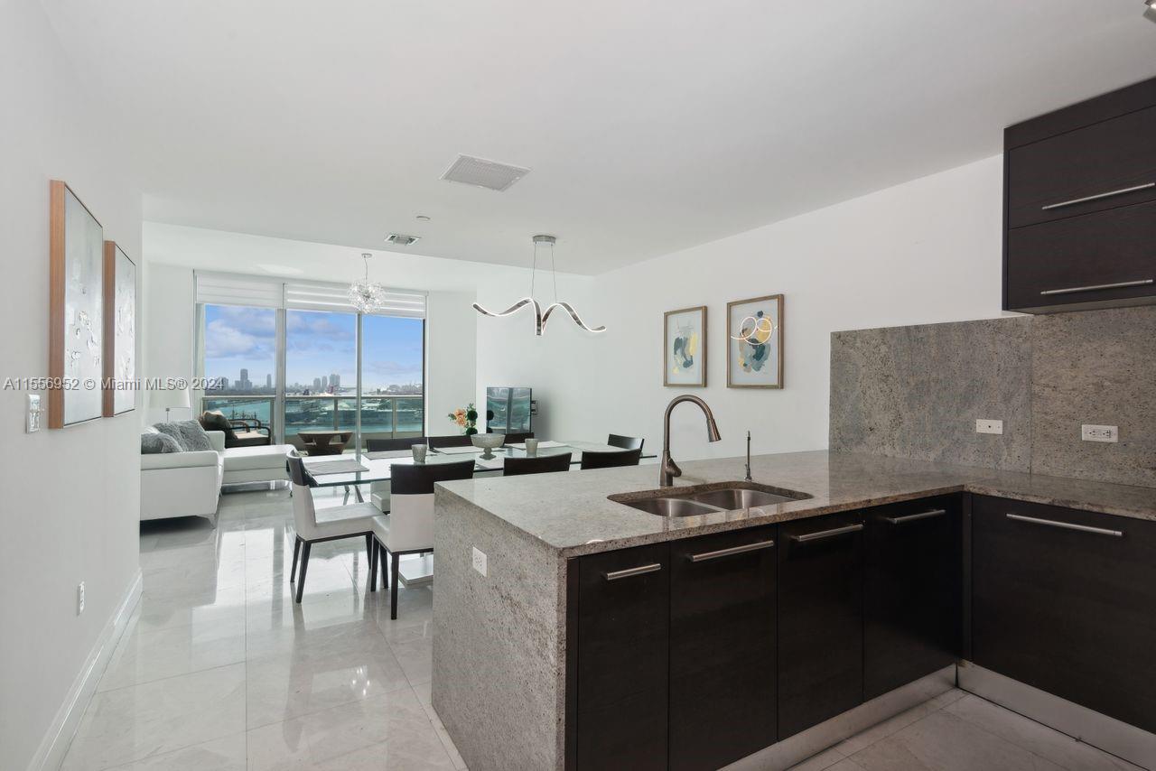 900 NE Biscayne Blvd # 2502