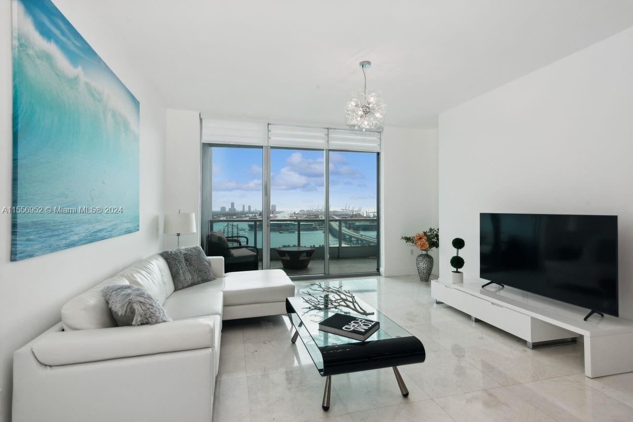 900 NE Biscayne Blvd # 2502