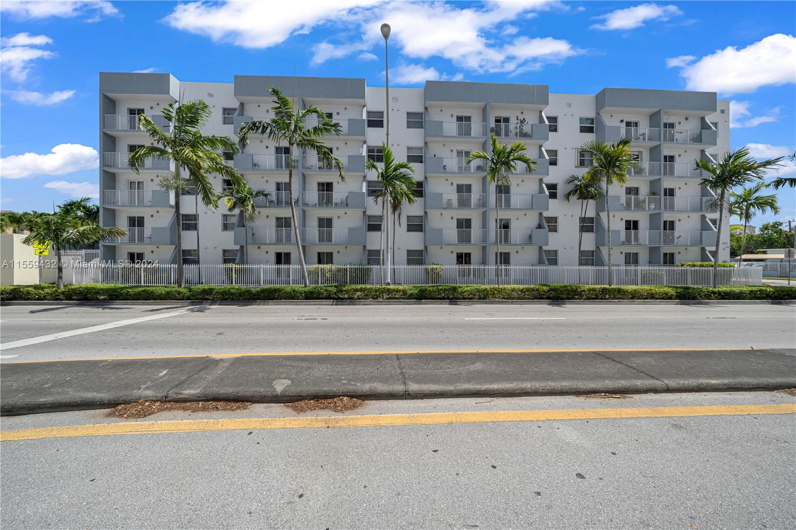 2575 SW 27th Ave # 309