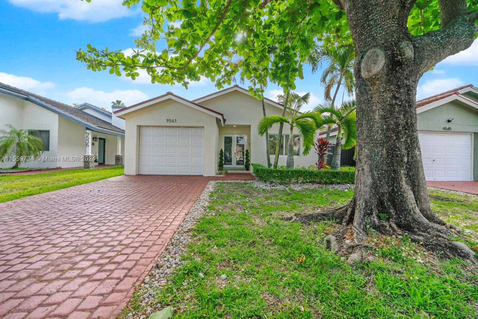 9541 SW 148th Pl