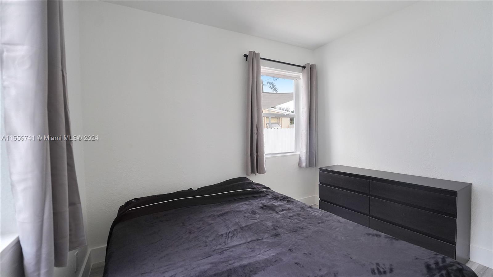 1441 NE 154th Ter