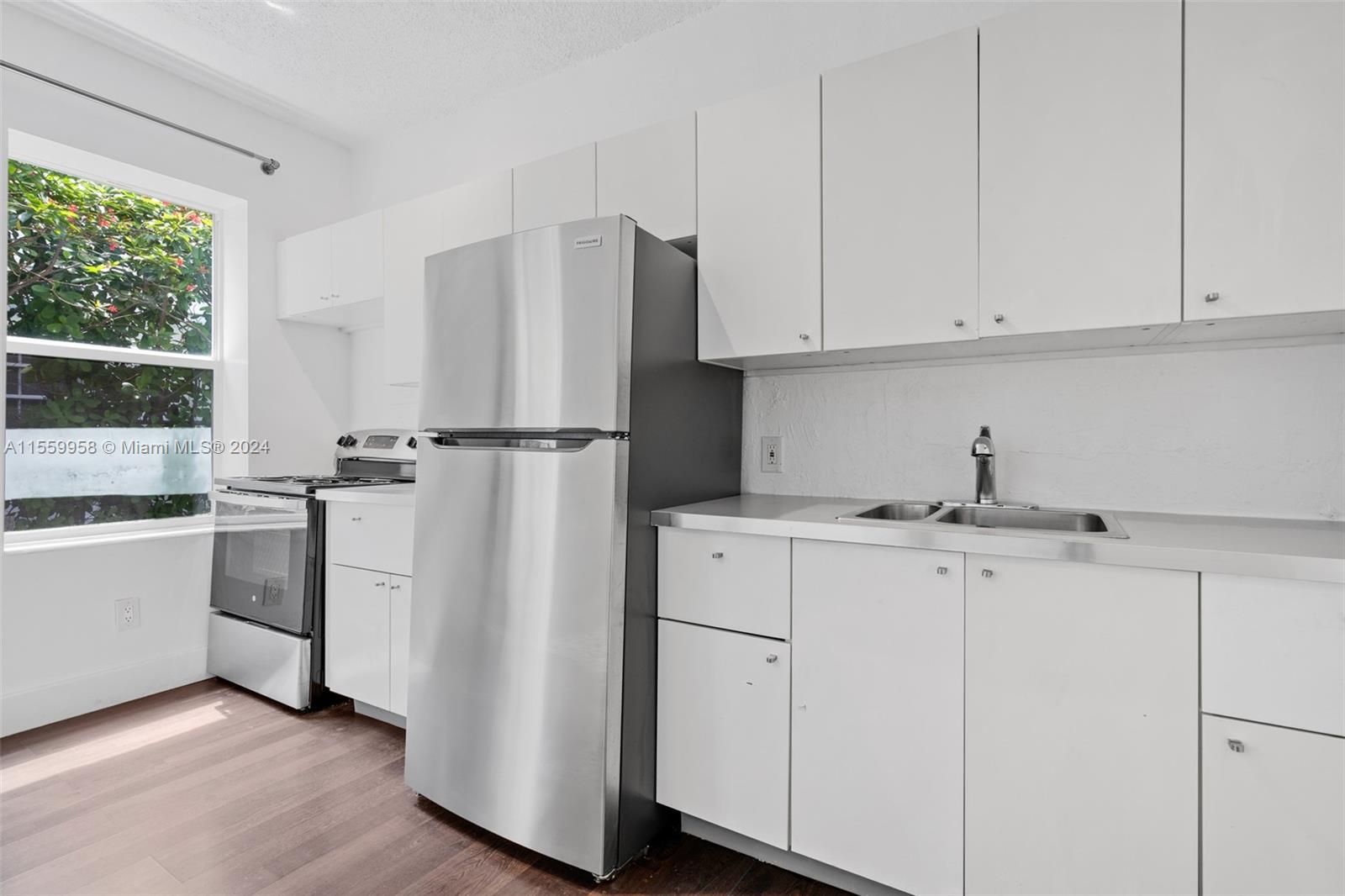 1618 Michigan Ave # 6