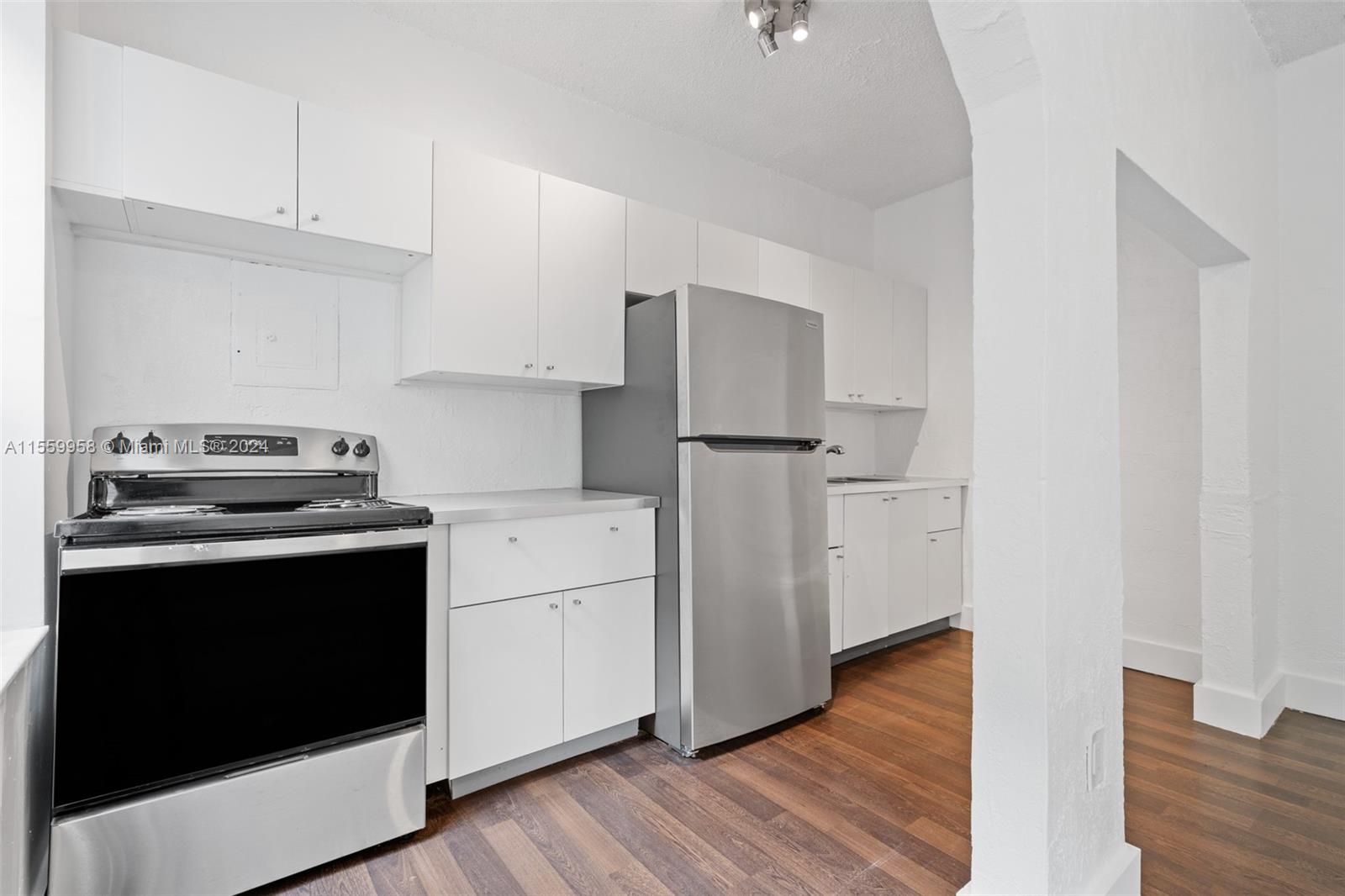 1618 Michigan Ave # 6