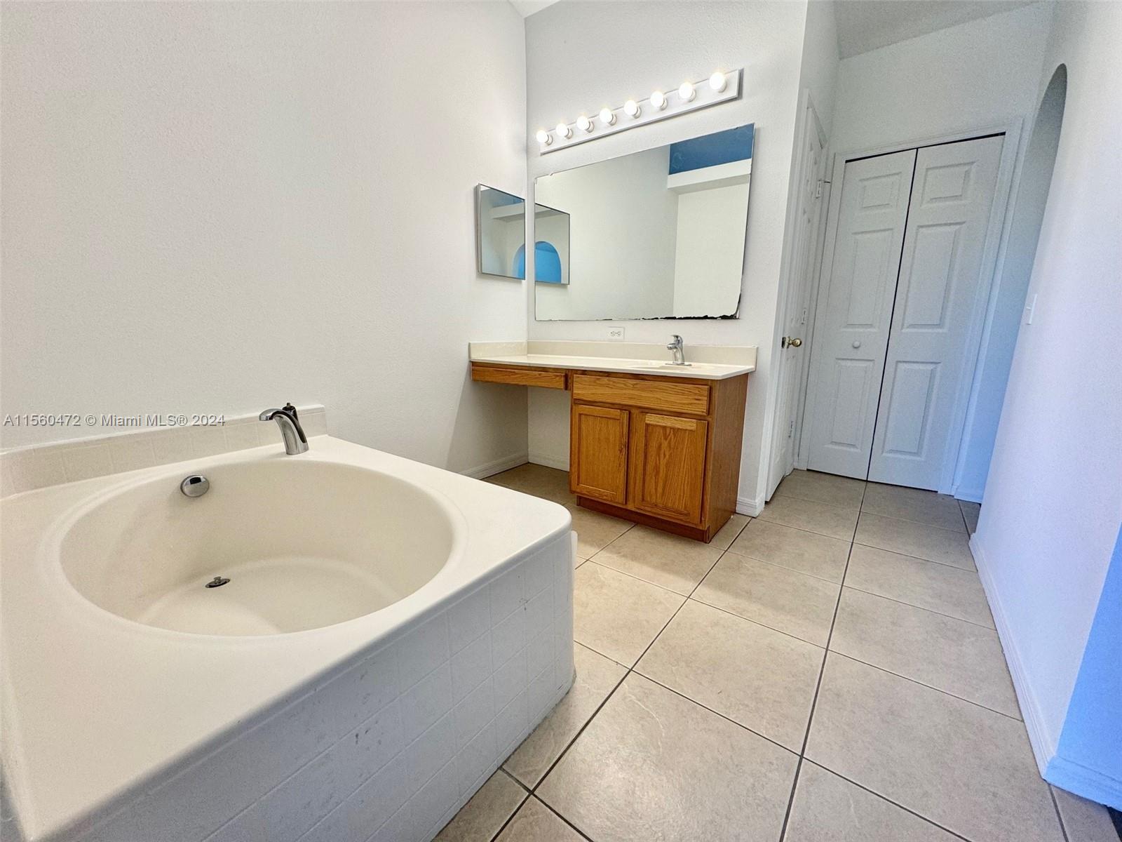 638 SE Capon Ter, Port St. Lucie