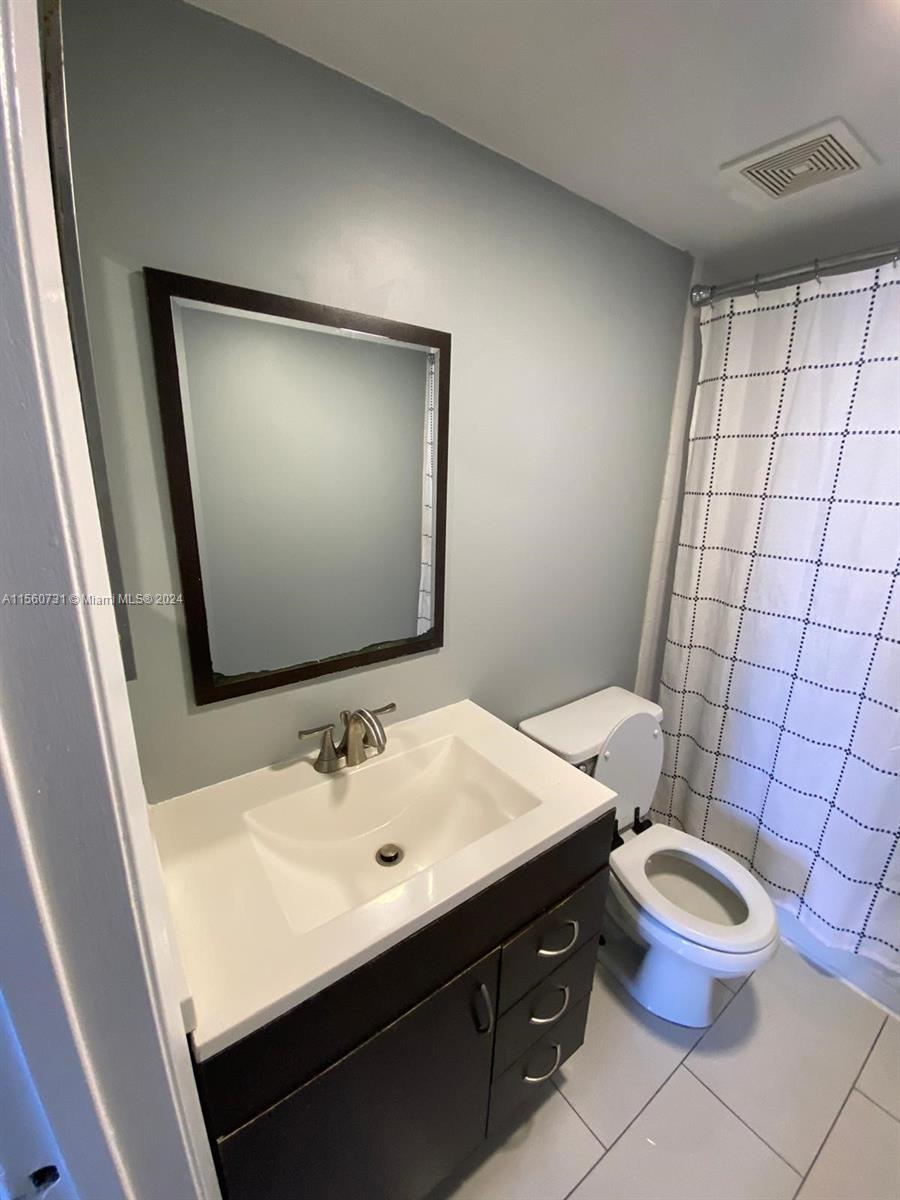 1010 NW 11th St # 503