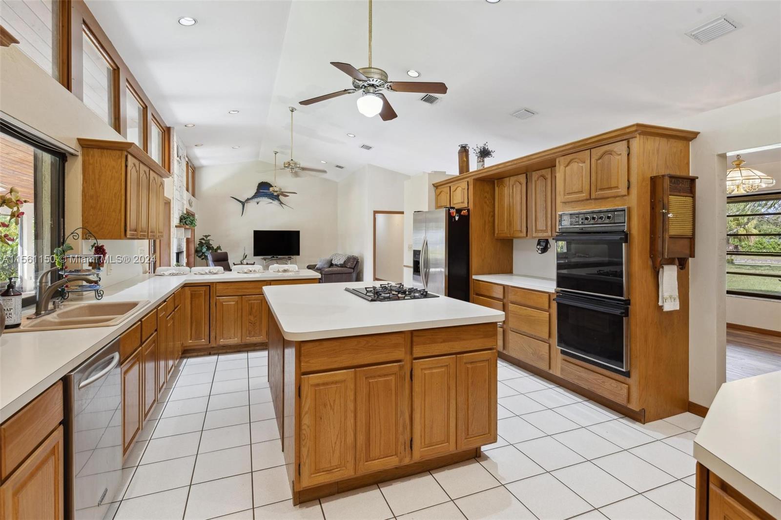 16860 SW 274th St