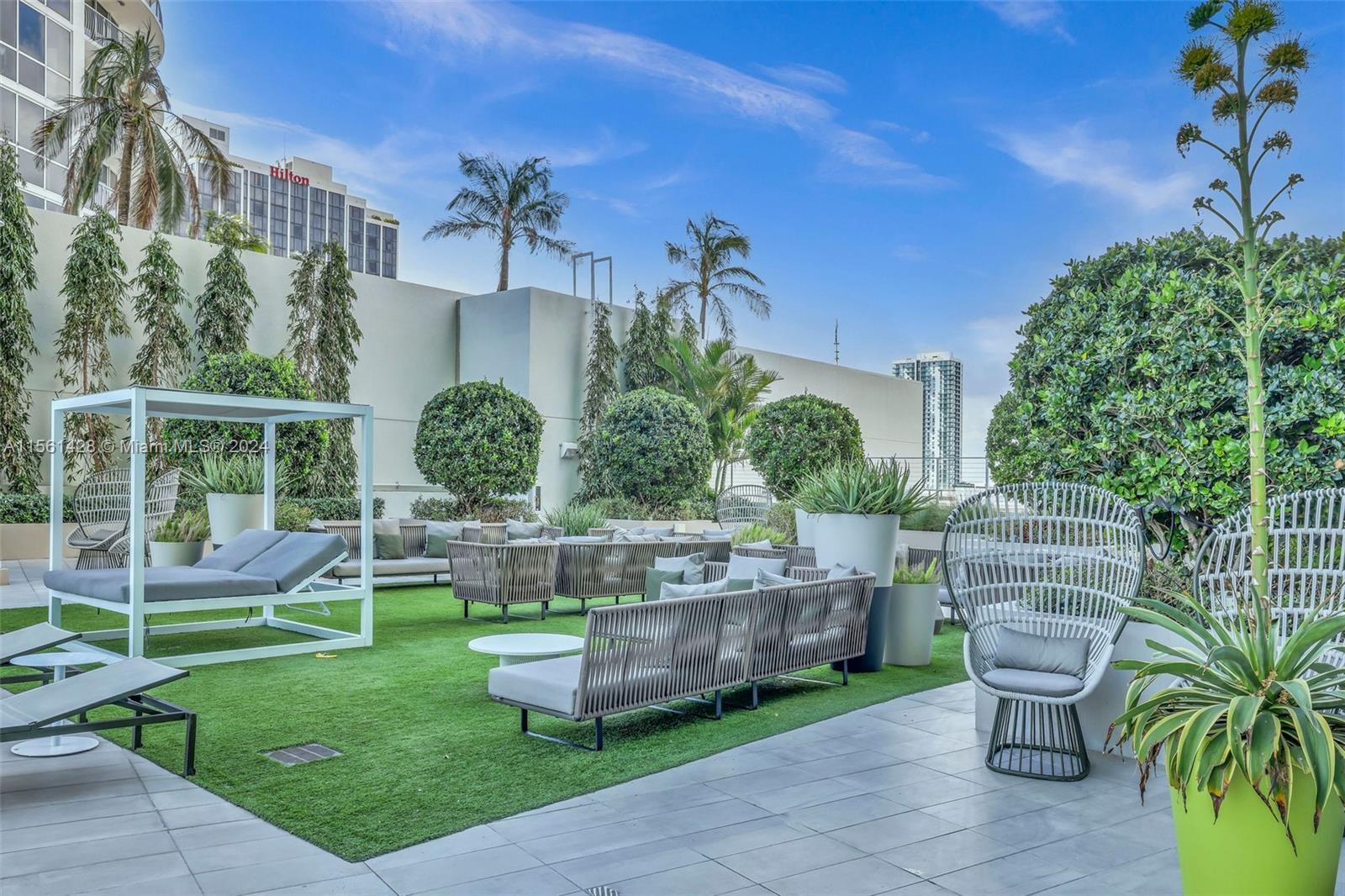 1756 N Bayshore Dr # 30D