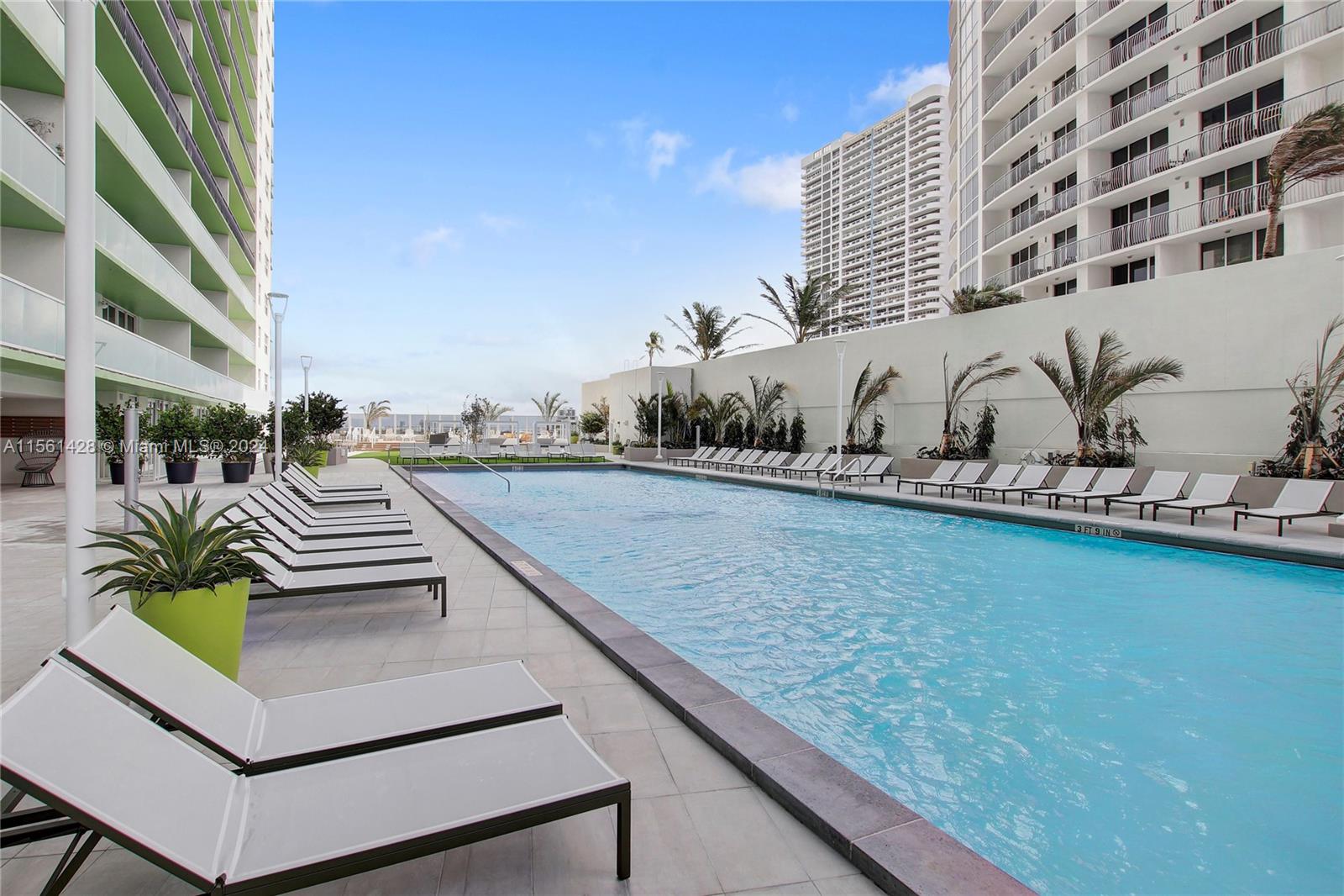 1756 N Bayshore Dr # 30D