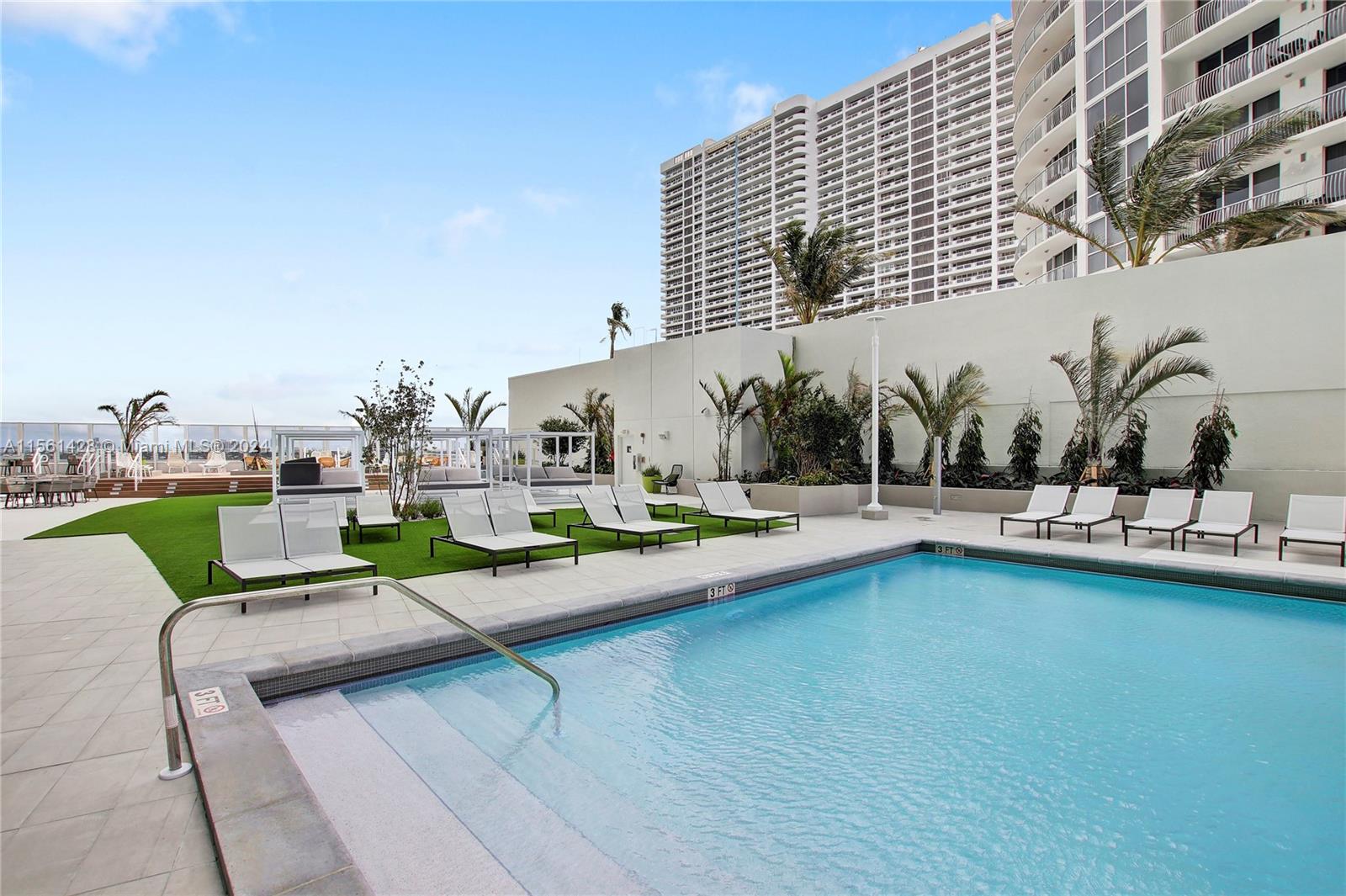 1756 N Bayshore Dr # 30D