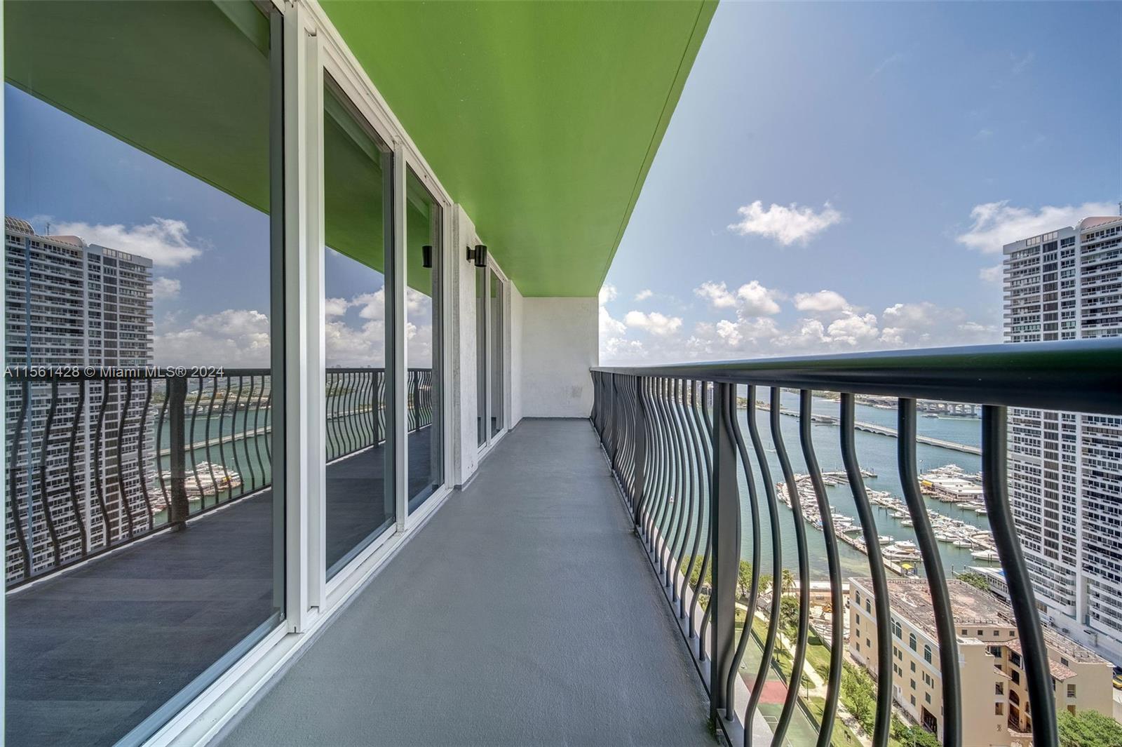 1756 N Bayshore Dr # 30D