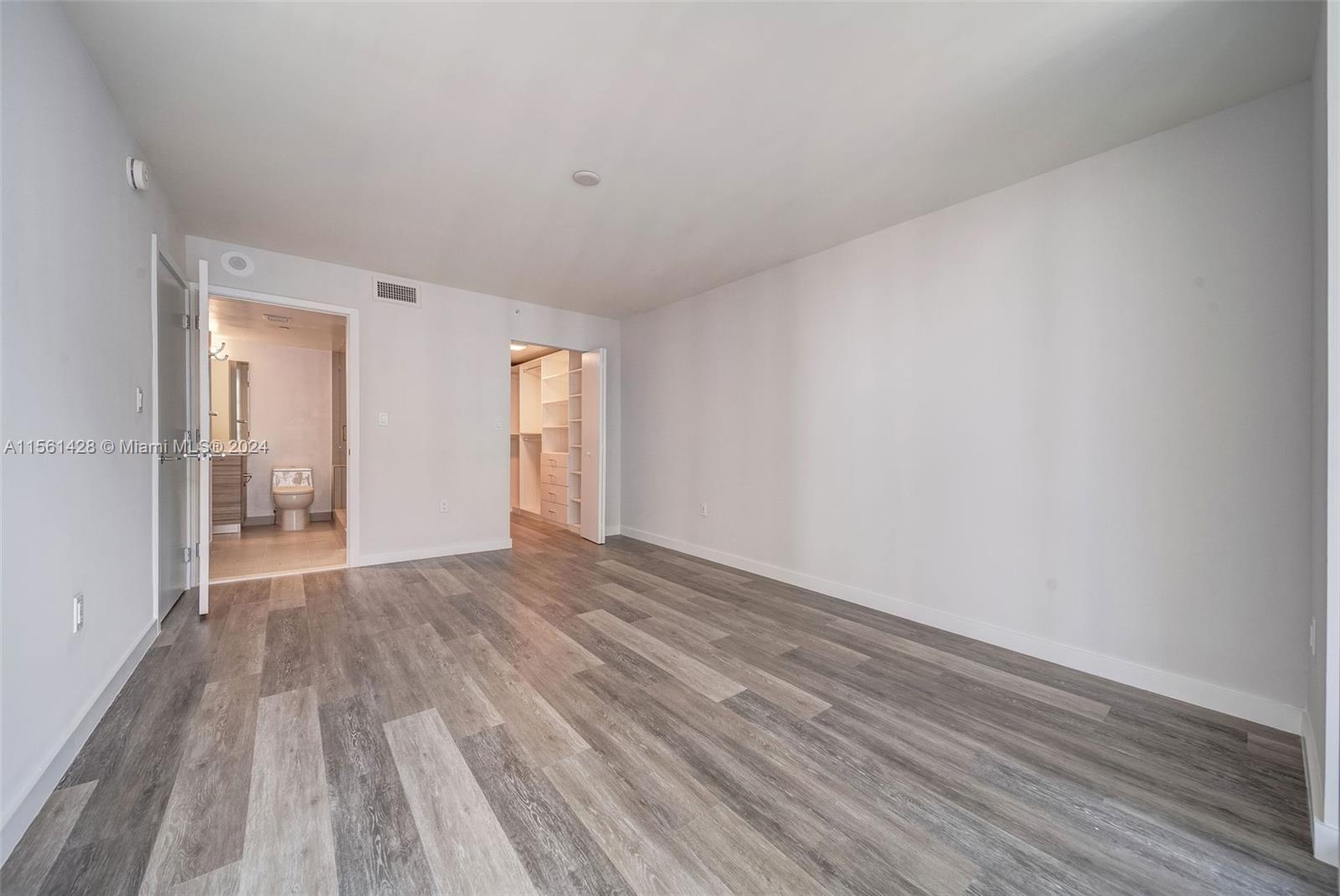 1756 N Bayshore Dr # 30D