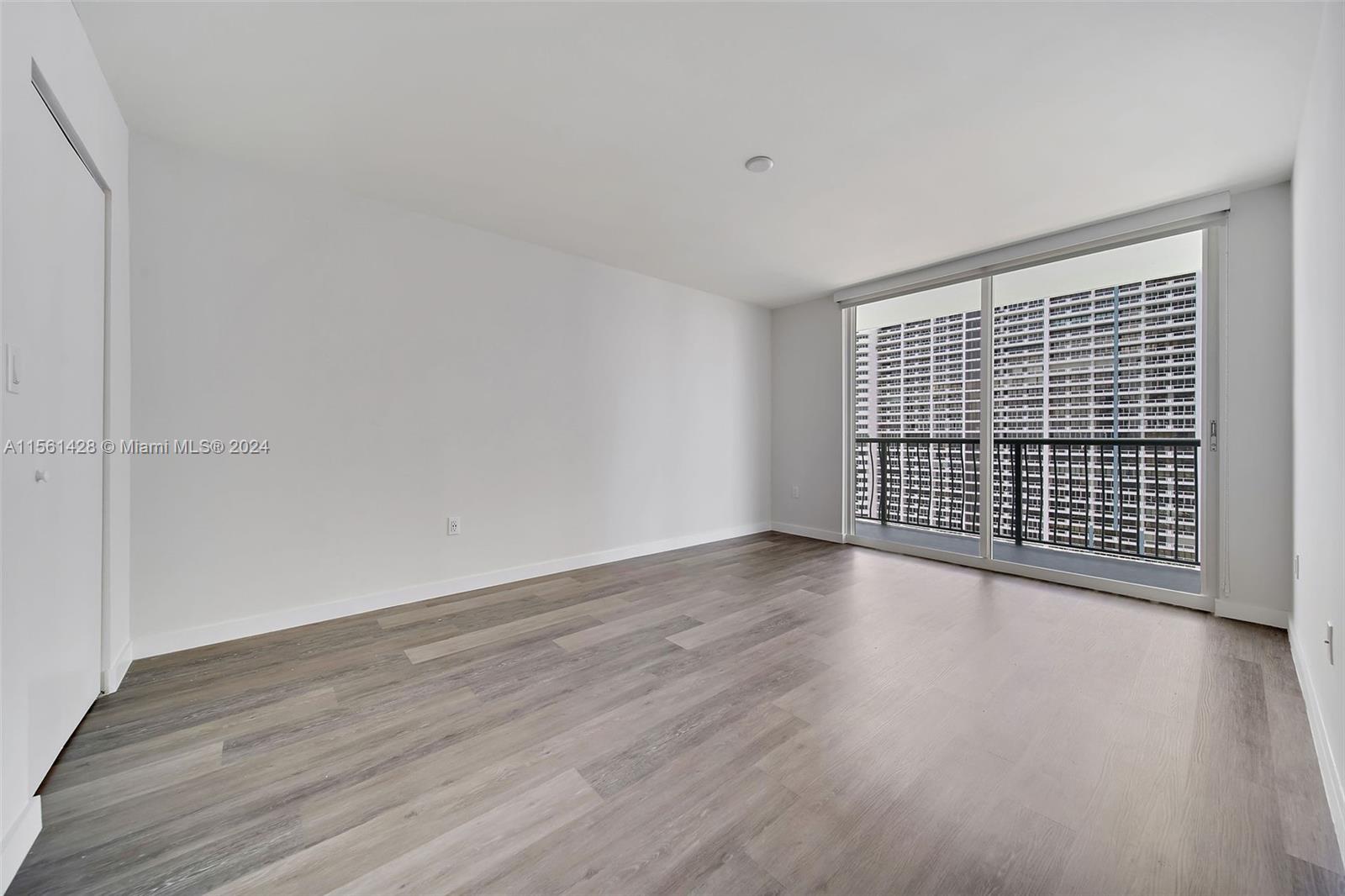 1756 N Bayshore Dr # 30D