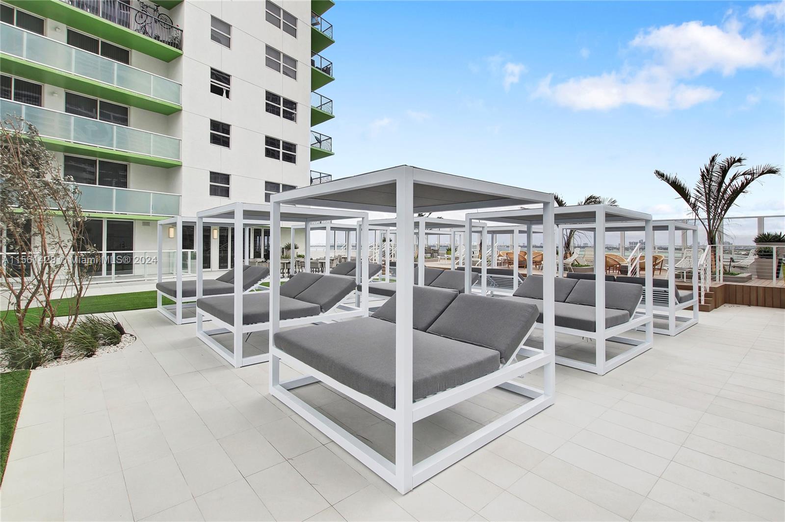 1756 N Bayshore Dr # 30D