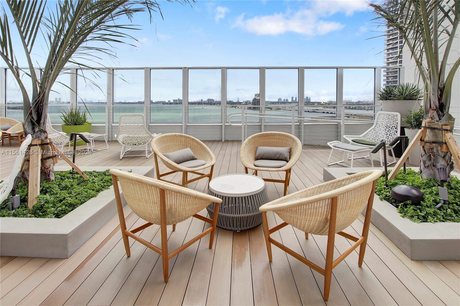 1756 N Bayshore Dr # 30D
